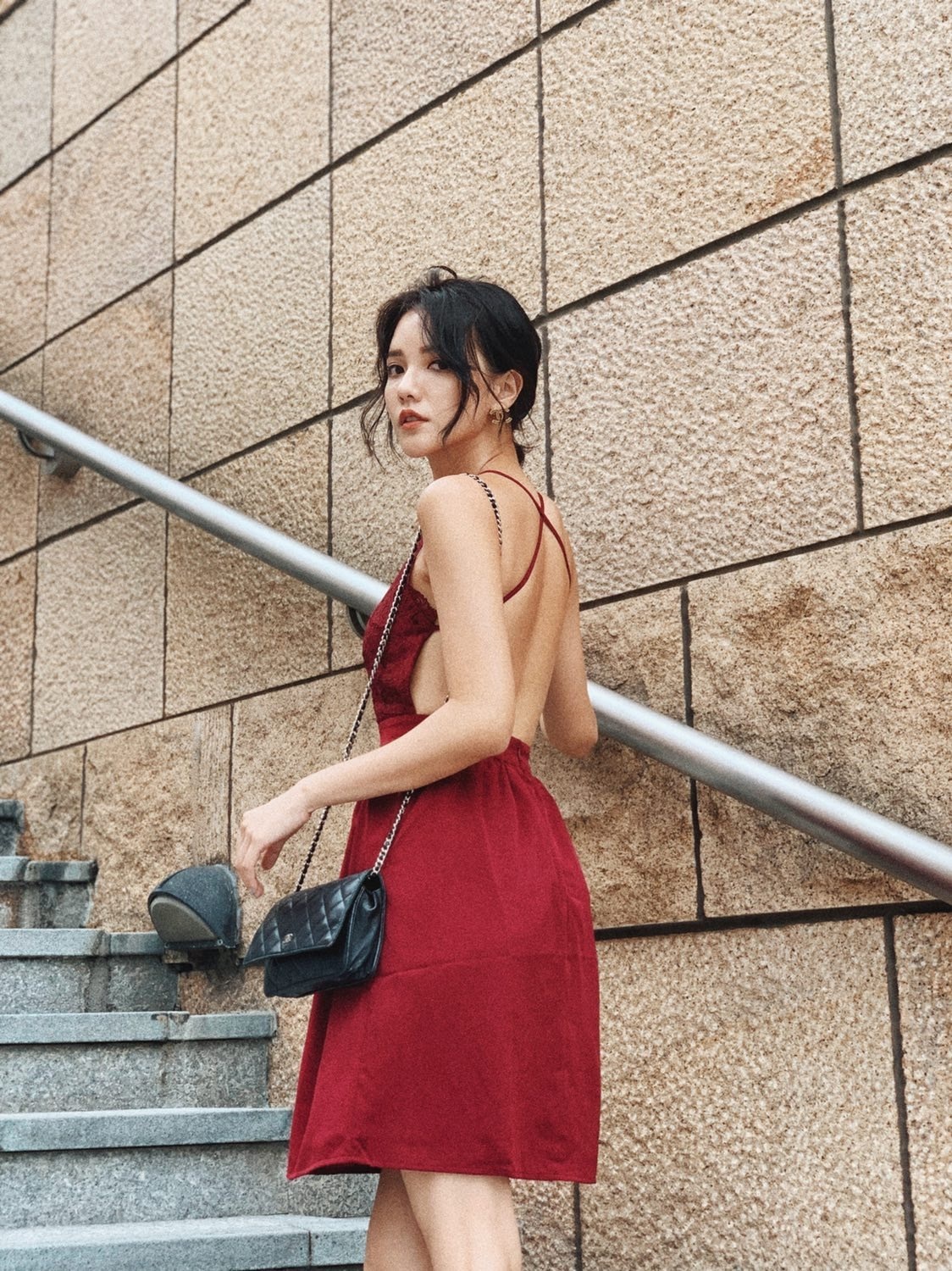 My dear 交叉露背拼接蕾絲洋裝