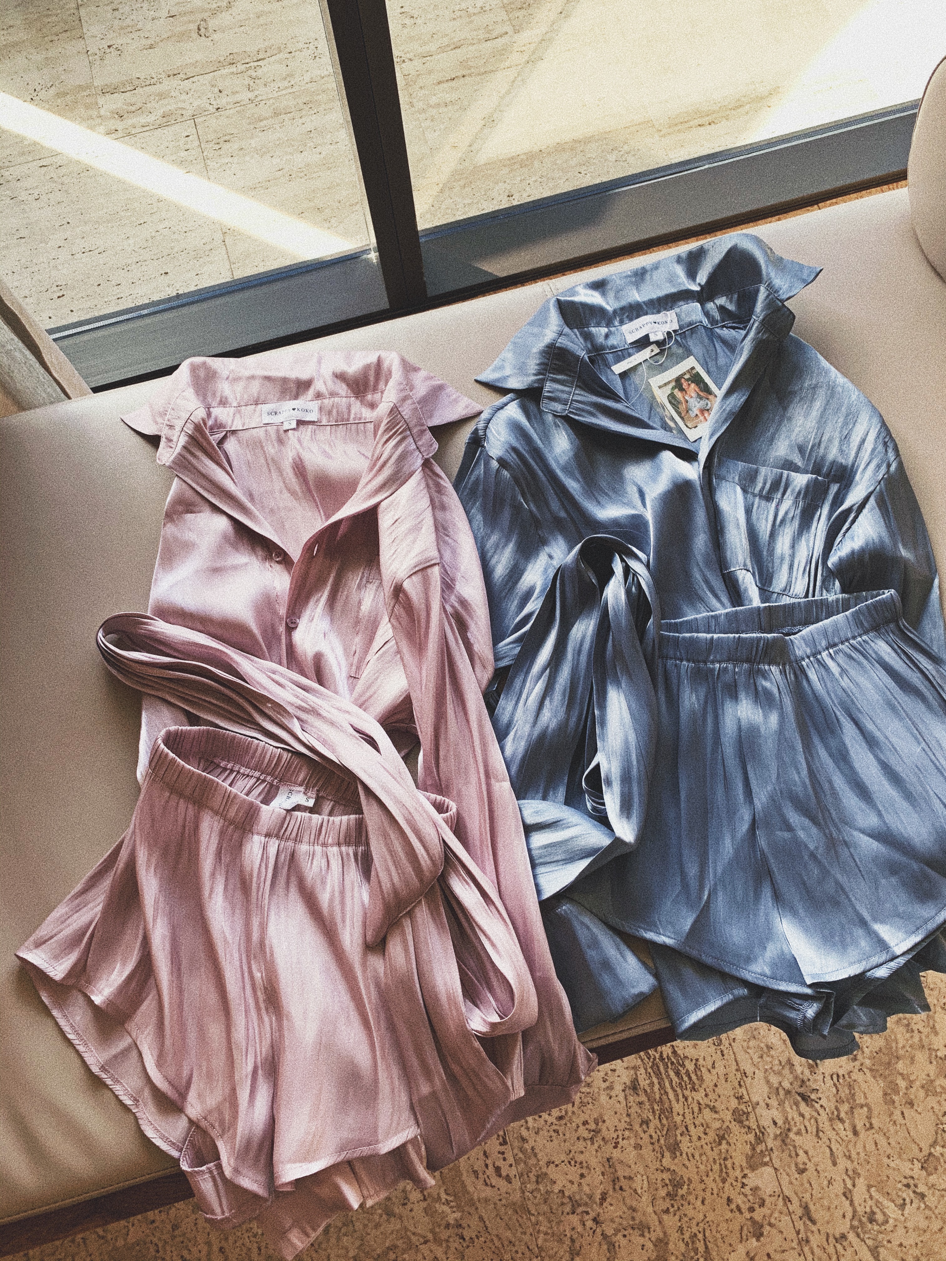 Wanna be yours 想要成為你的人 絲光翻領襯衫套裝(附腰帶)