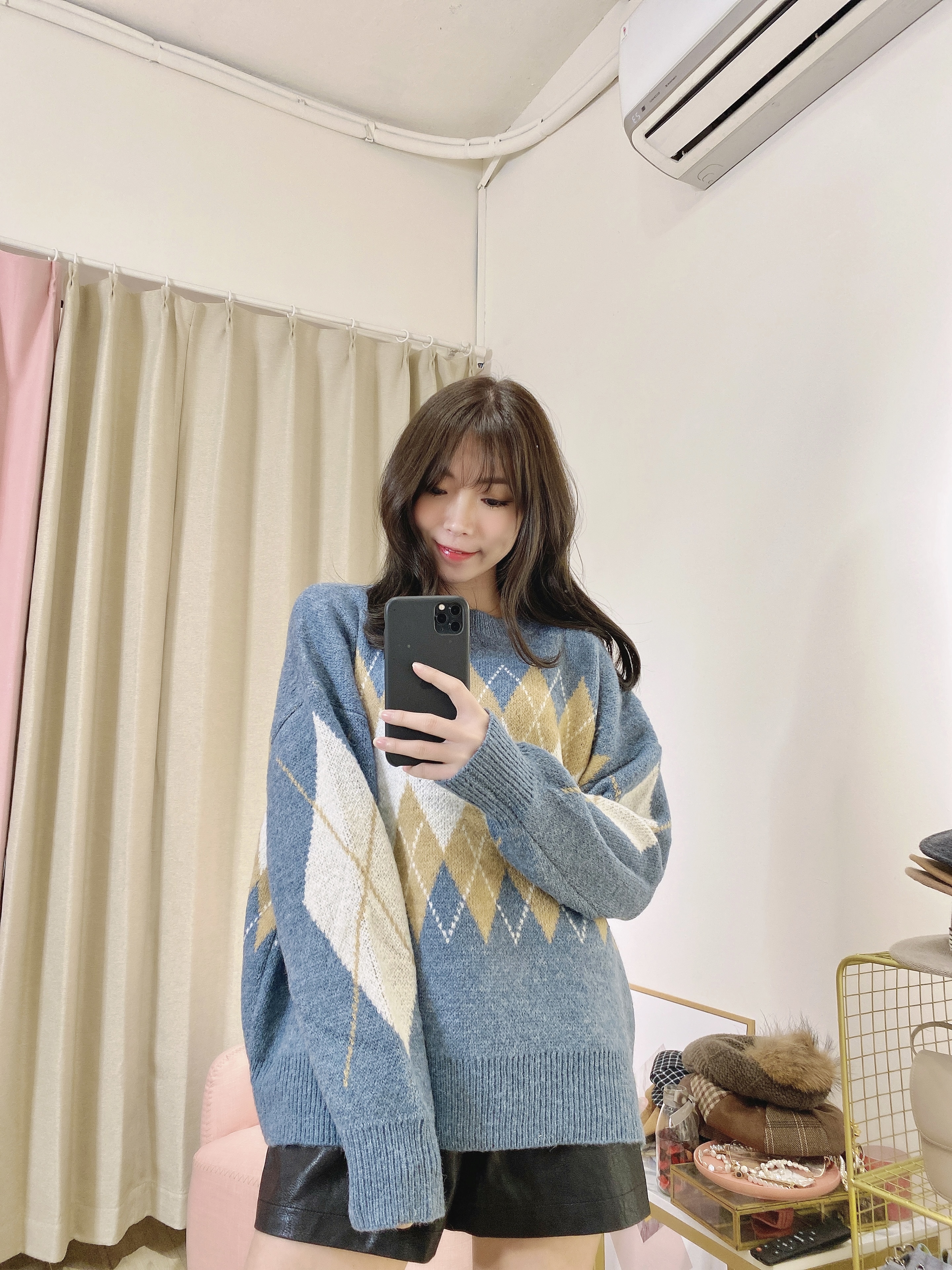 高質感柔軟菱格毛衣