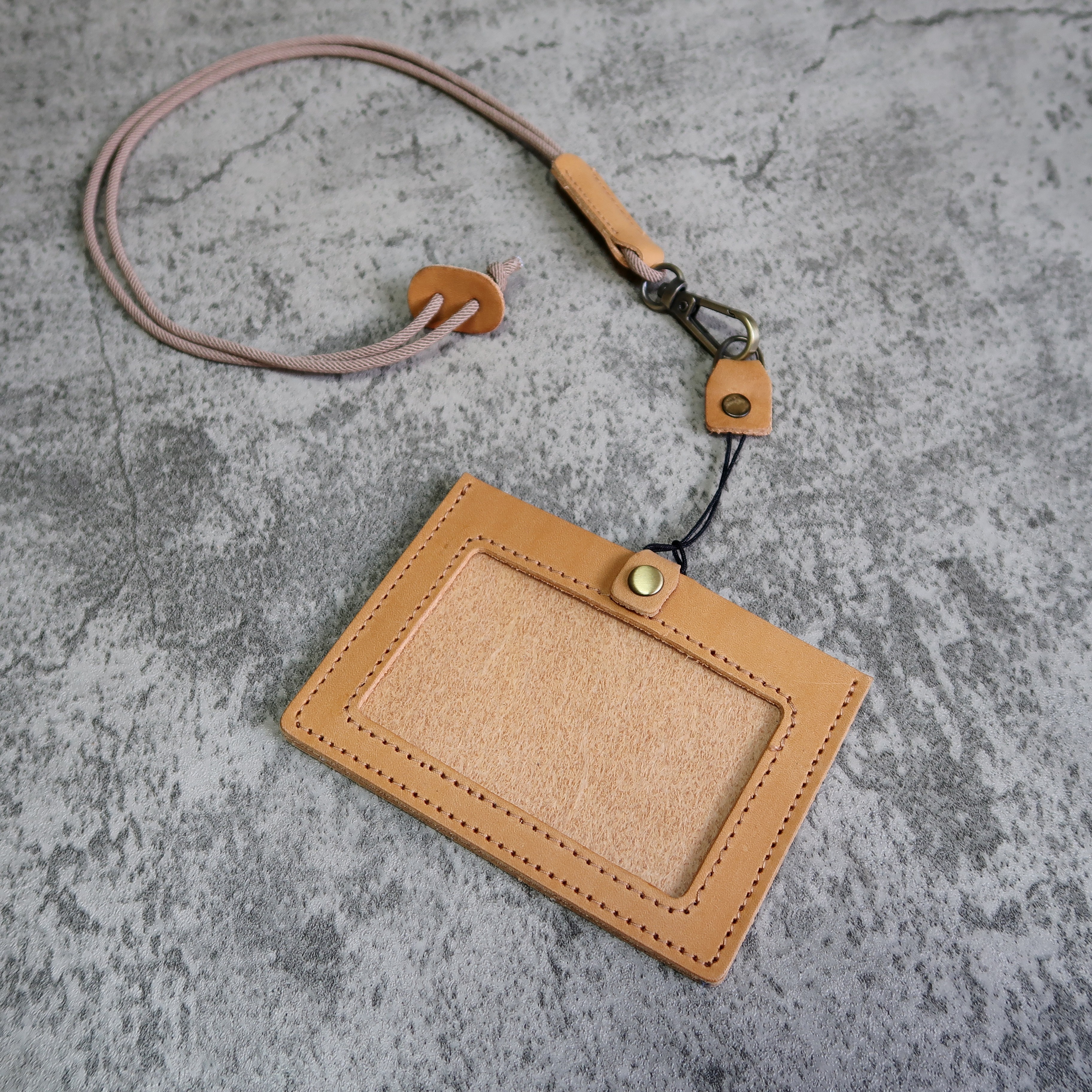 【幾何窗格】澀仔皮真皮識別證套橫式、直式含可拆式兩截式掛繩