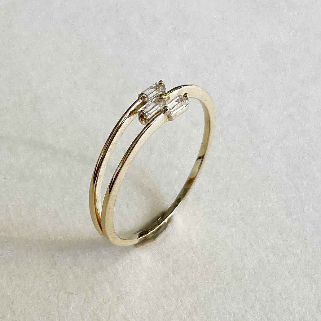 K10 / 交錯寶石戒指