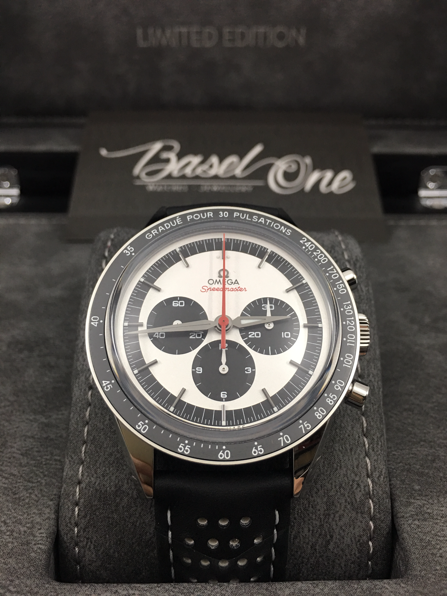 Discontinued OMEGA SPEEDMASTER 311.32.40.30.02.001  31132403002001  SILVER ANNIVERSARY SERIES- CHRONOGRAPH 39.7 MM limited 2998
