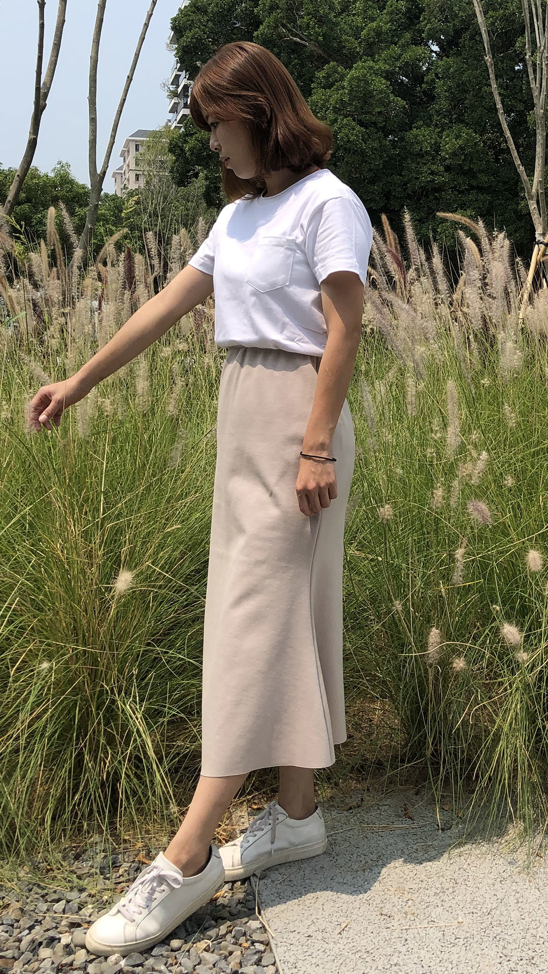 純棉口袋白T男版 - 女生著用