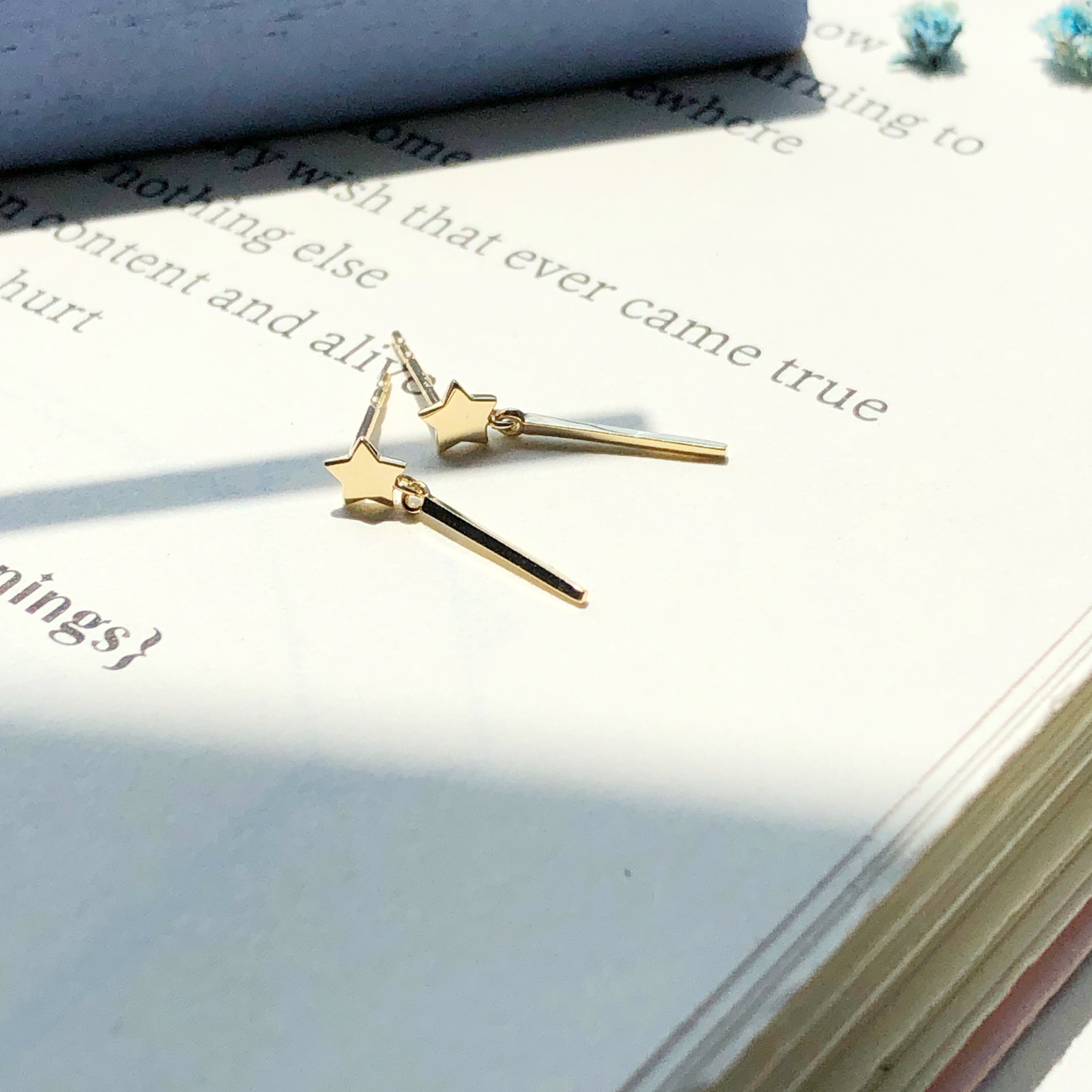 10K/流線星星耳環