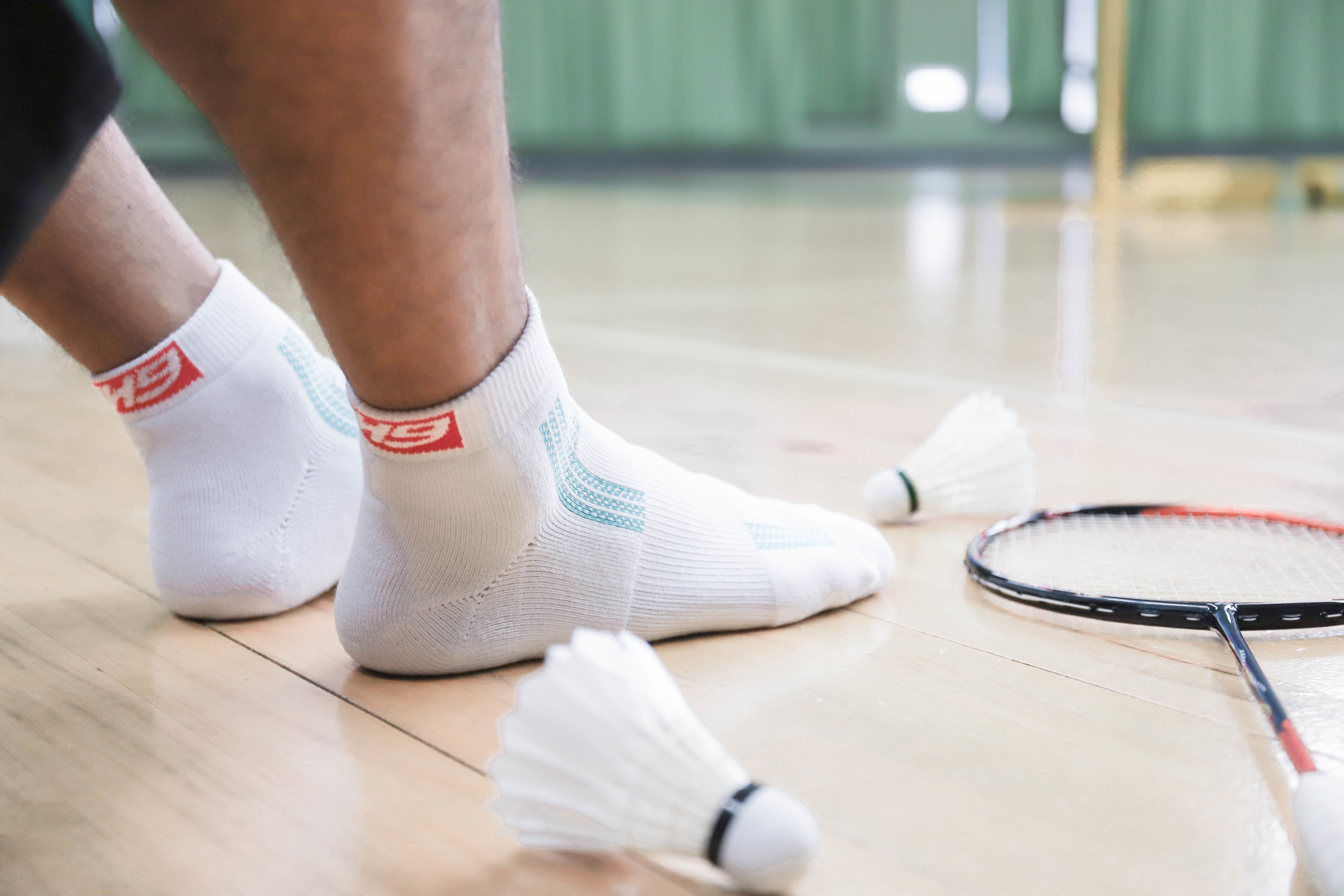 OH9黑狗兄耐磨羽球襪badminton