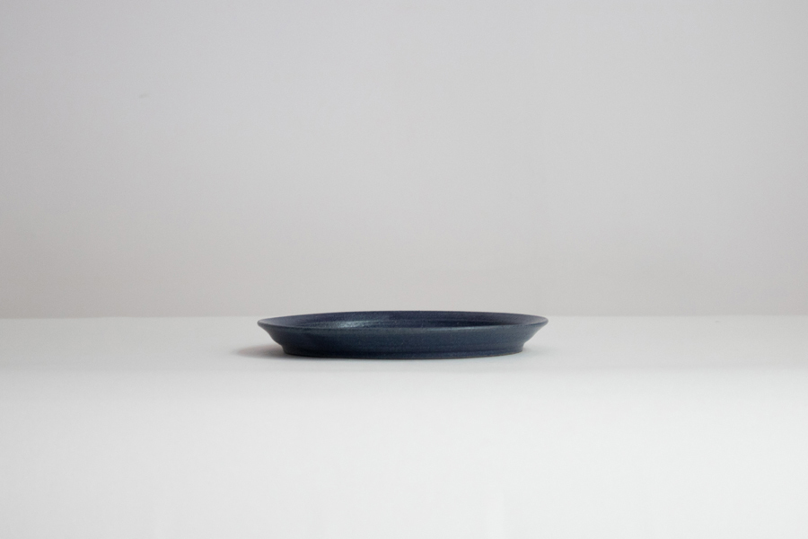 青人窯-6寸皿   灰るり 釉 (藍)