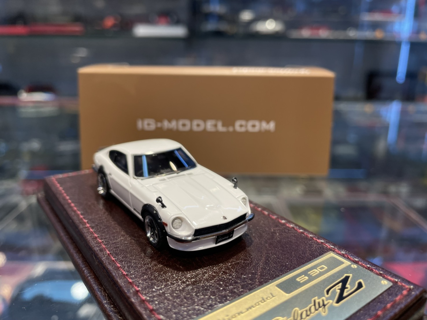 Ignition IG2309 Nissan Fairlady Z S30 White 1/64