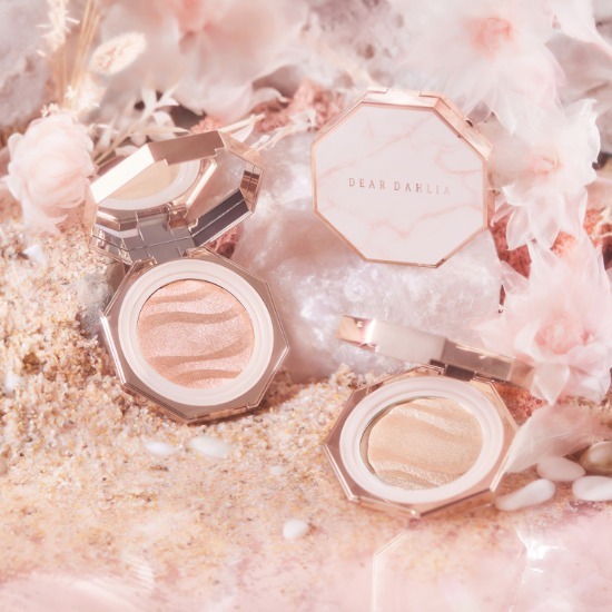 Dear Dahlia Blooming Edition Endless Glow Illuminator