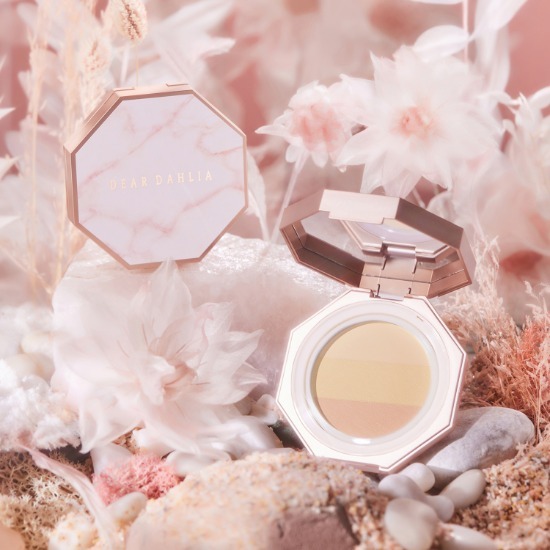 Dear Dahlia Blooming Edition Sheer Light Finishing Powder