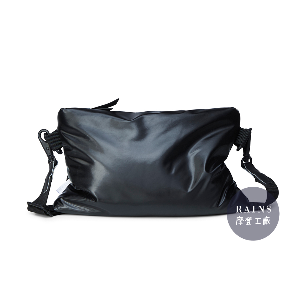 Padded Pouch 防水側背包