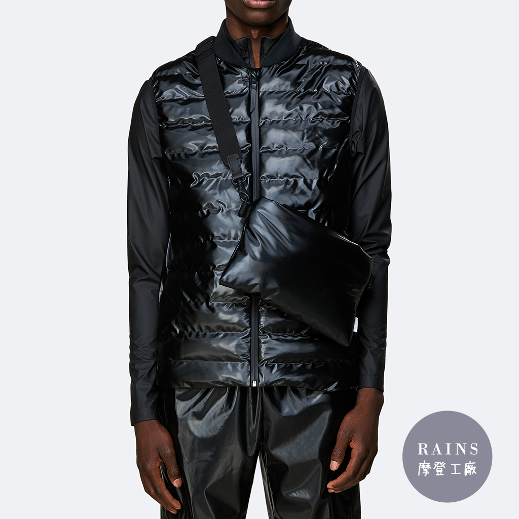 Padded Pouch 防水側背包