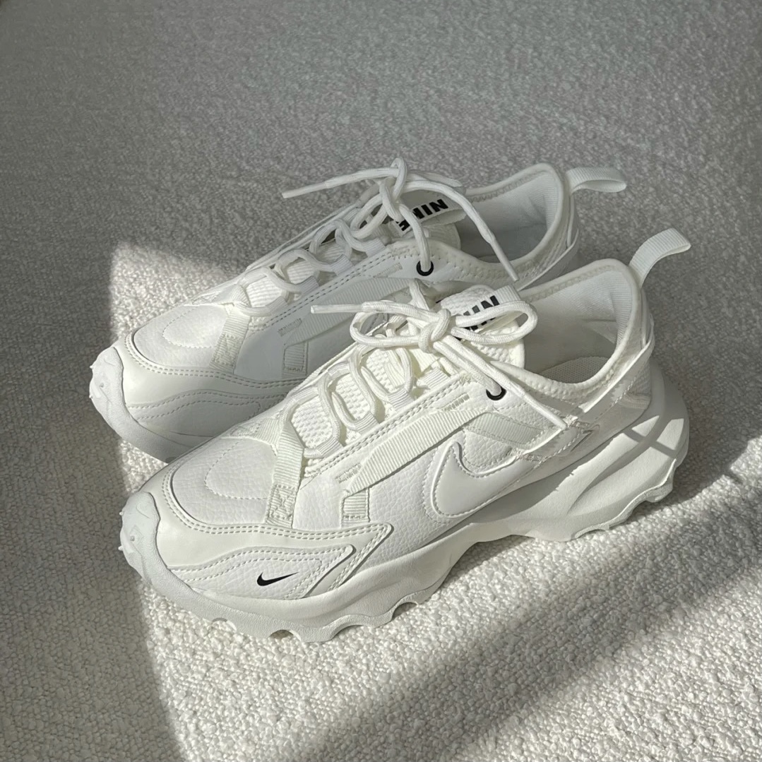 Nike TC 7900 米白 DD9682-100