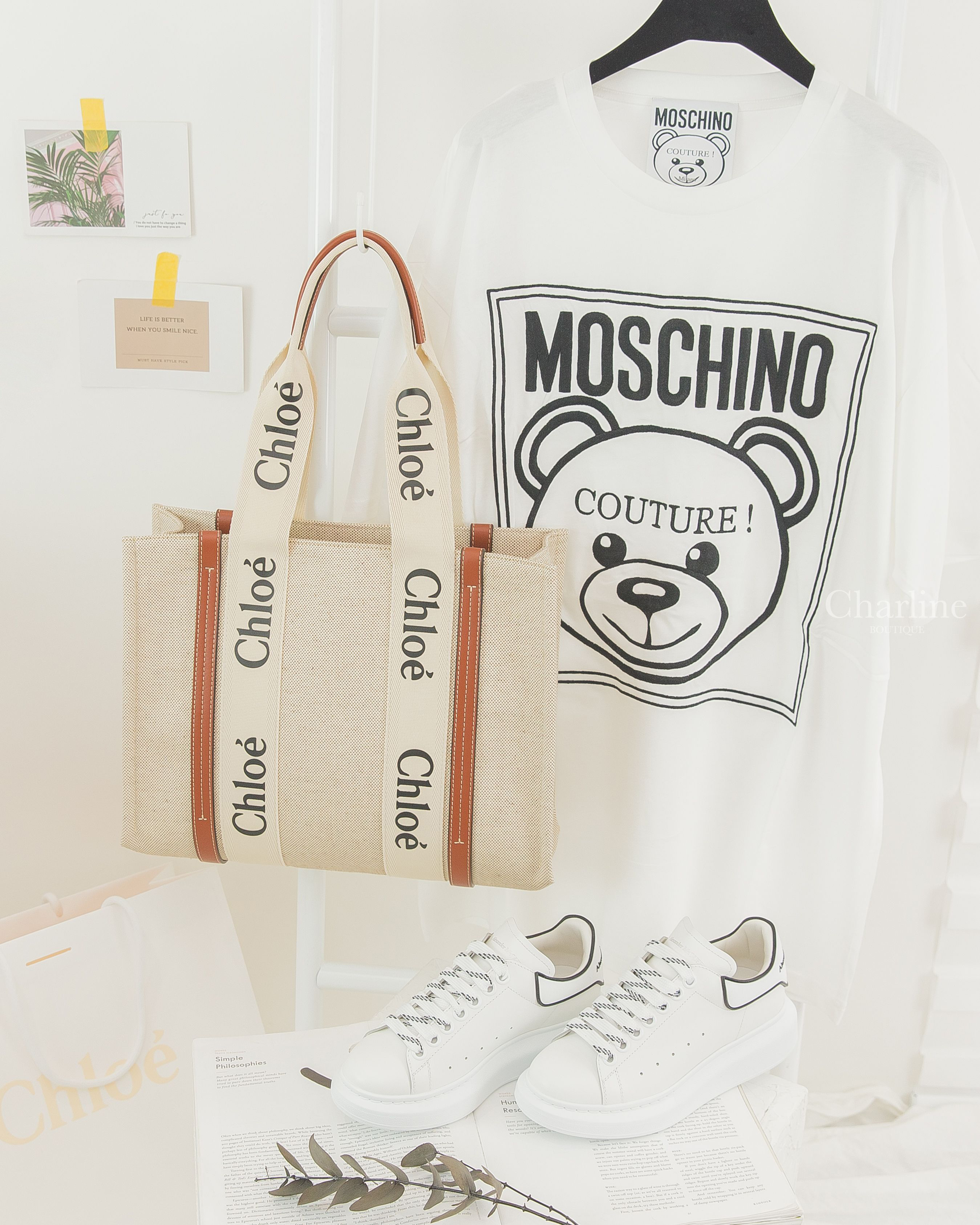 Chloe Tote 米白帆布拼棕色皮革黑Logo中型托特包,Alexander Mcqueen Sneaker 白色黑字條紋鞋帶小牛皮運動鞋,Moschino T-shirt 白色黑線條方框小熊寬鬆短T-Charline Boutique 精品代購