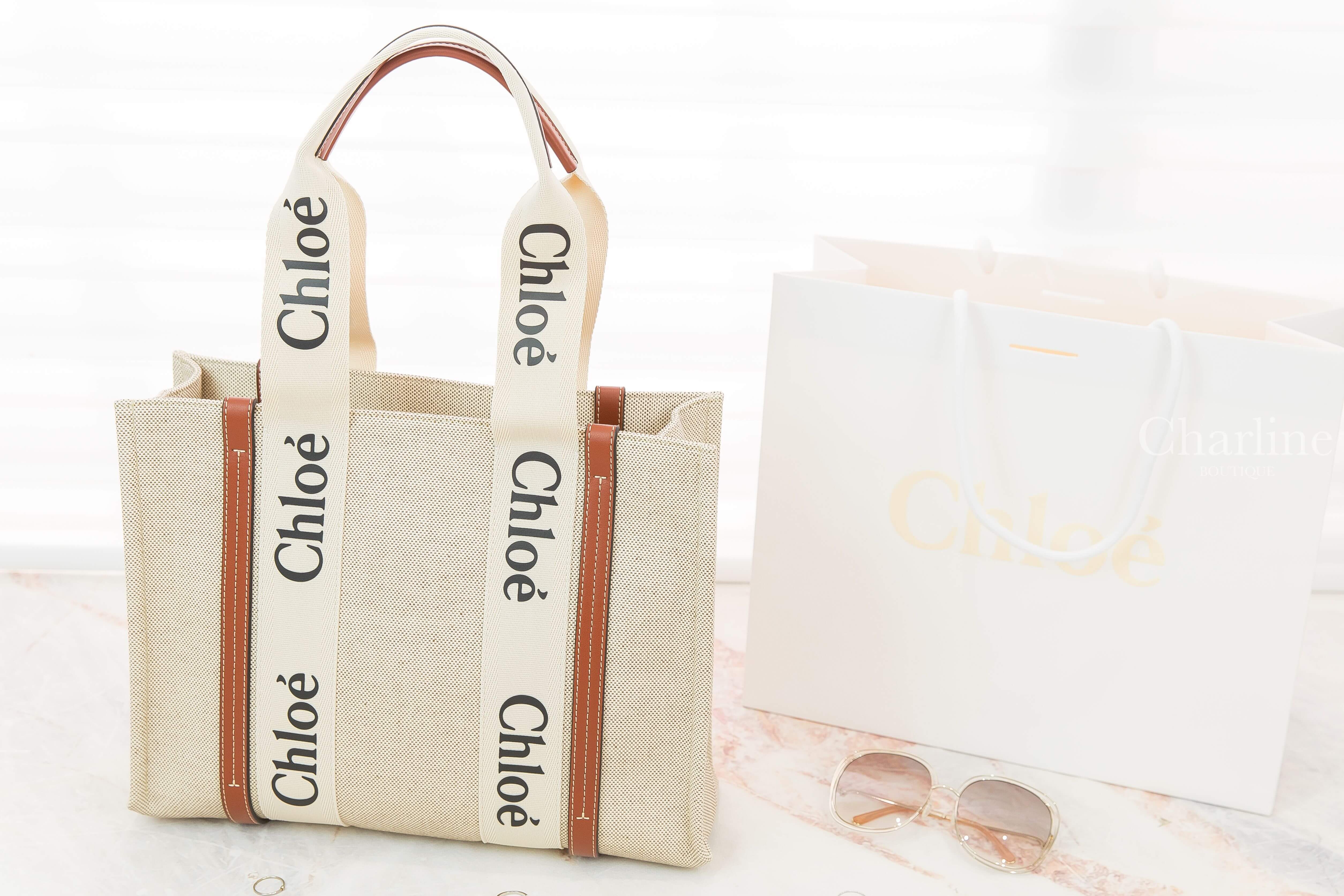 Chloe Medium Woody Tote Bag 米白色帆布拼棕色皮革黑Logo中型提把托特包-Charline Boutique 精品代購