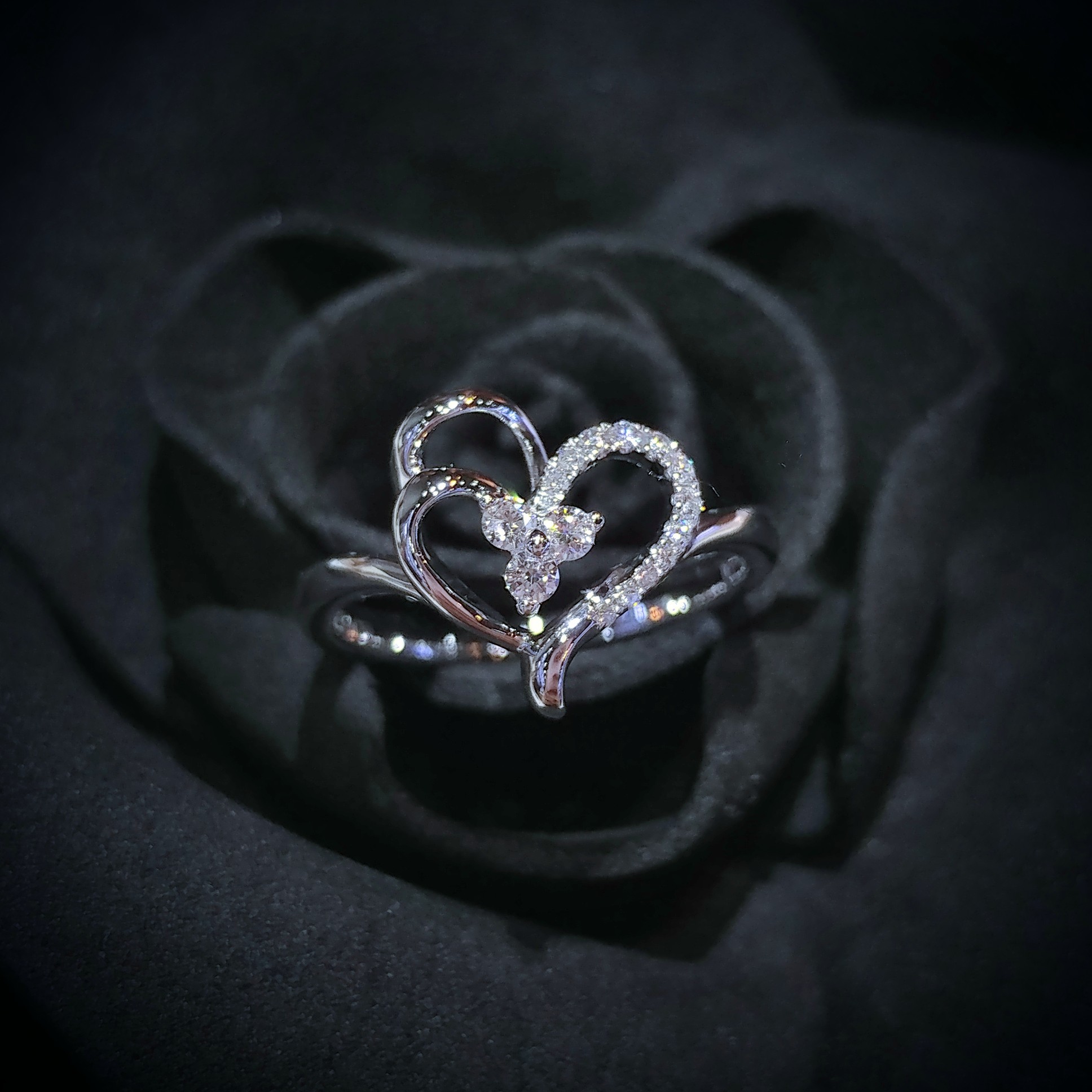 18K White Gold 0.12ct Diamond Ring