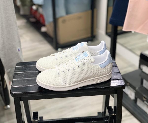 stan smith adidas baby blue