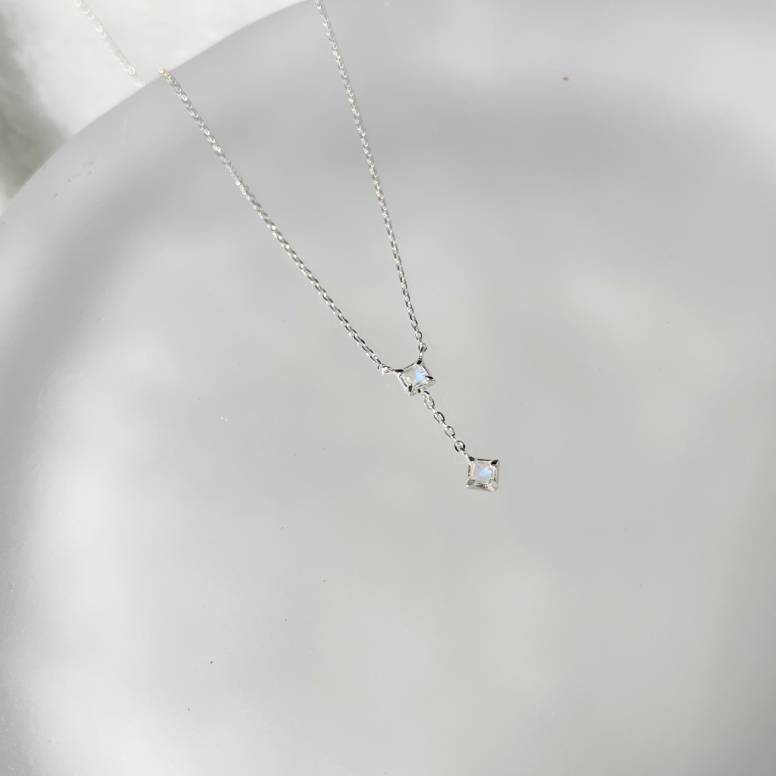 方菱月光石小鍊子項鍊