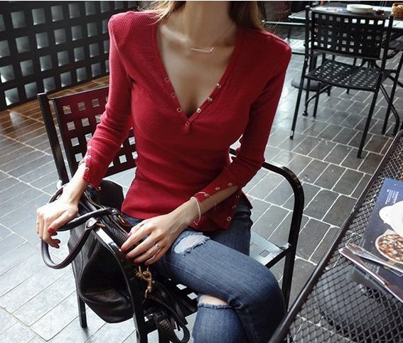 深V排釦長袖T(黑/白/紅/米)