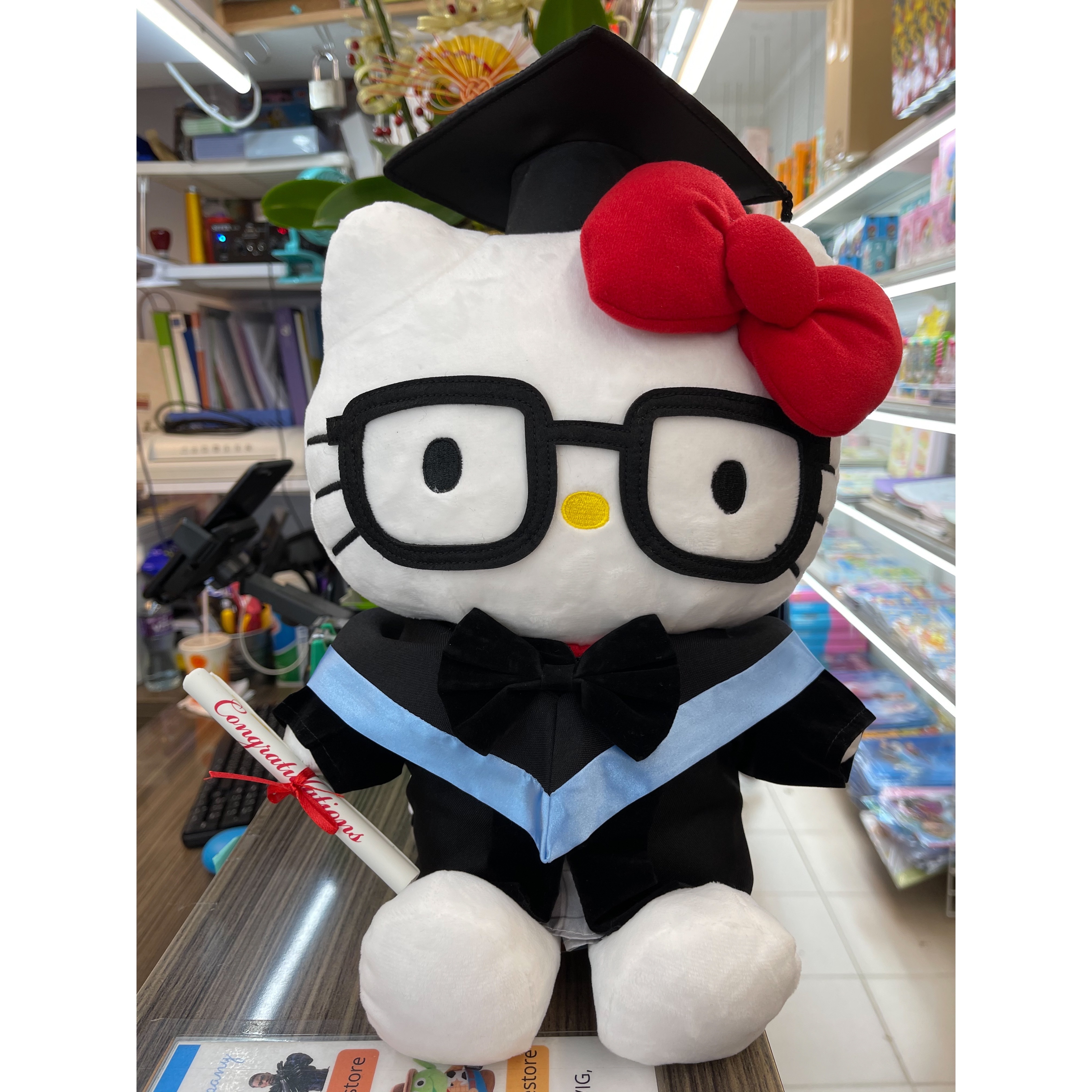 12 inch Hello Kitty 畢業公仔