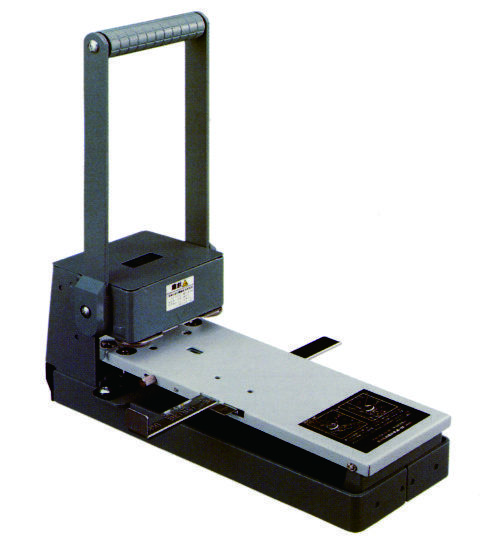 Carl 120 重型打孔機