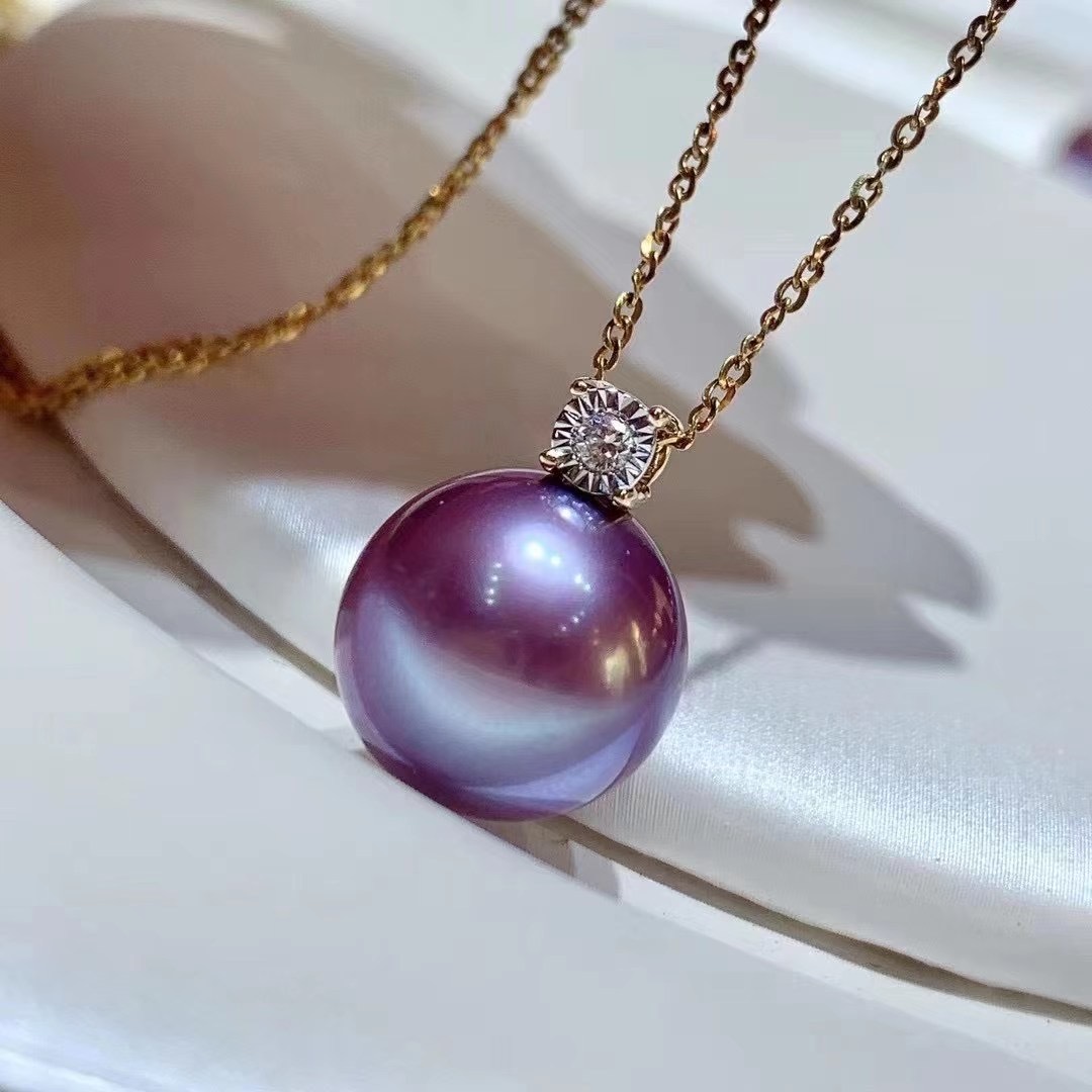 Purple 2024 Pearl necklace