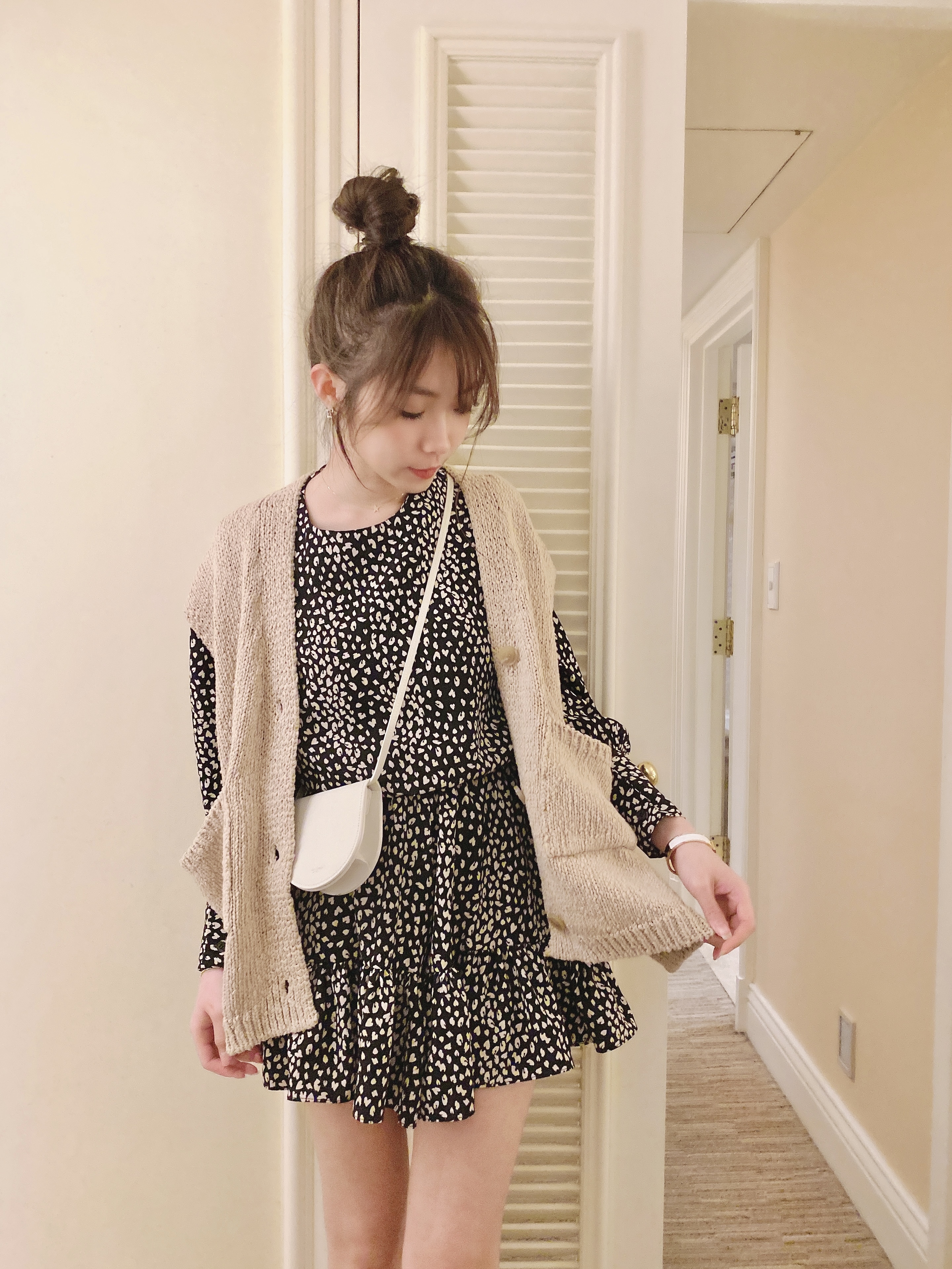 私心收藏琥珀釦雙口袋鉤針背心