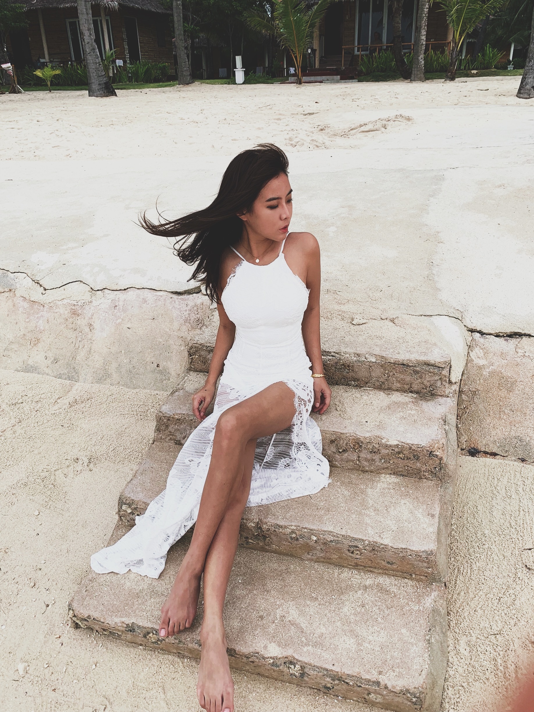 Fall for you 半個世紀的告白 全蕾絲開衩露背洋裝