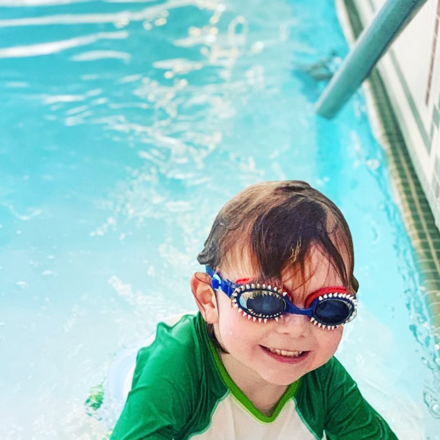 〖 Bling2o 〗藍紅小虎鯊造型蛙鏡