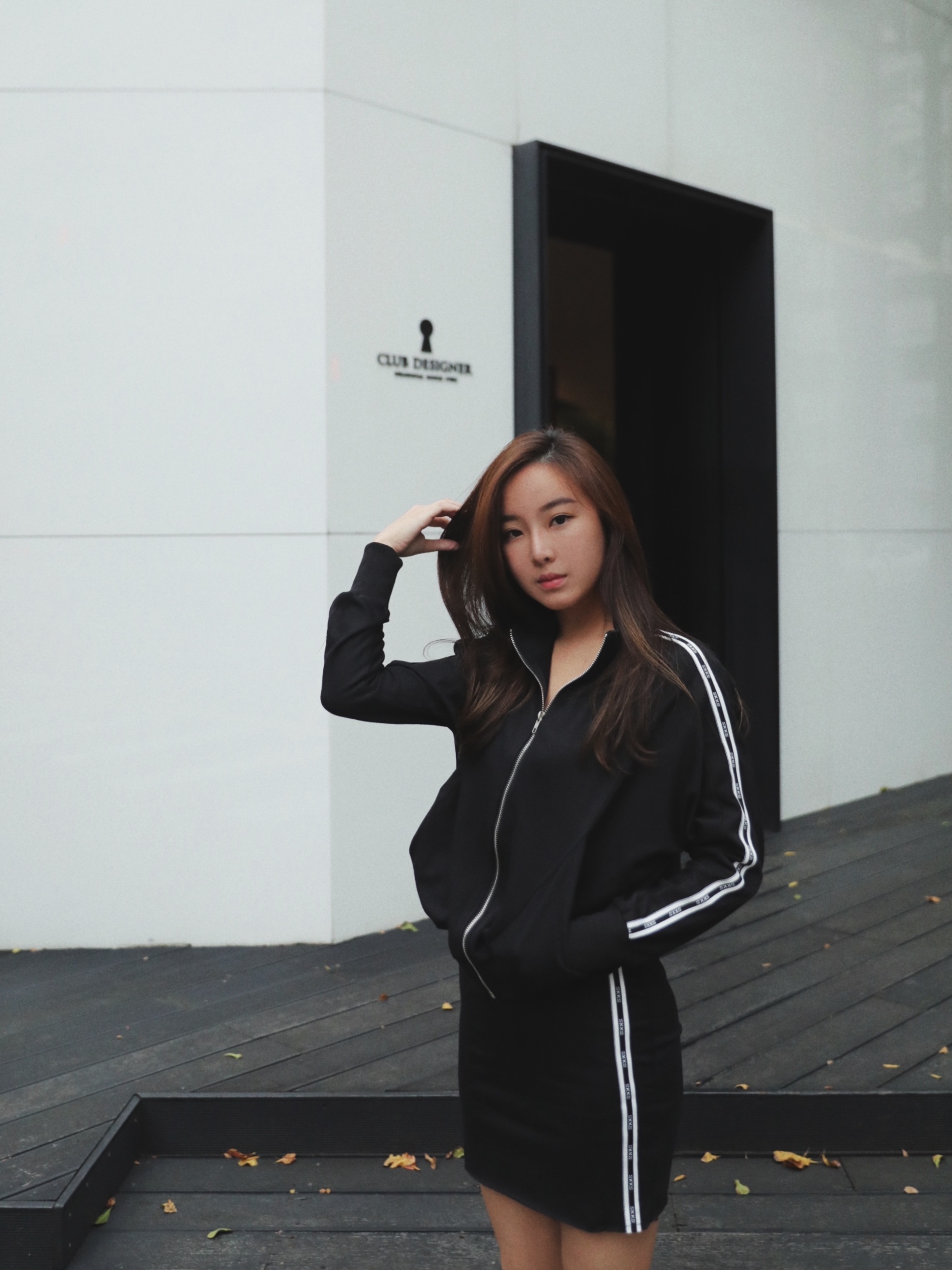 Notice me SKKS休閒外套+短裙