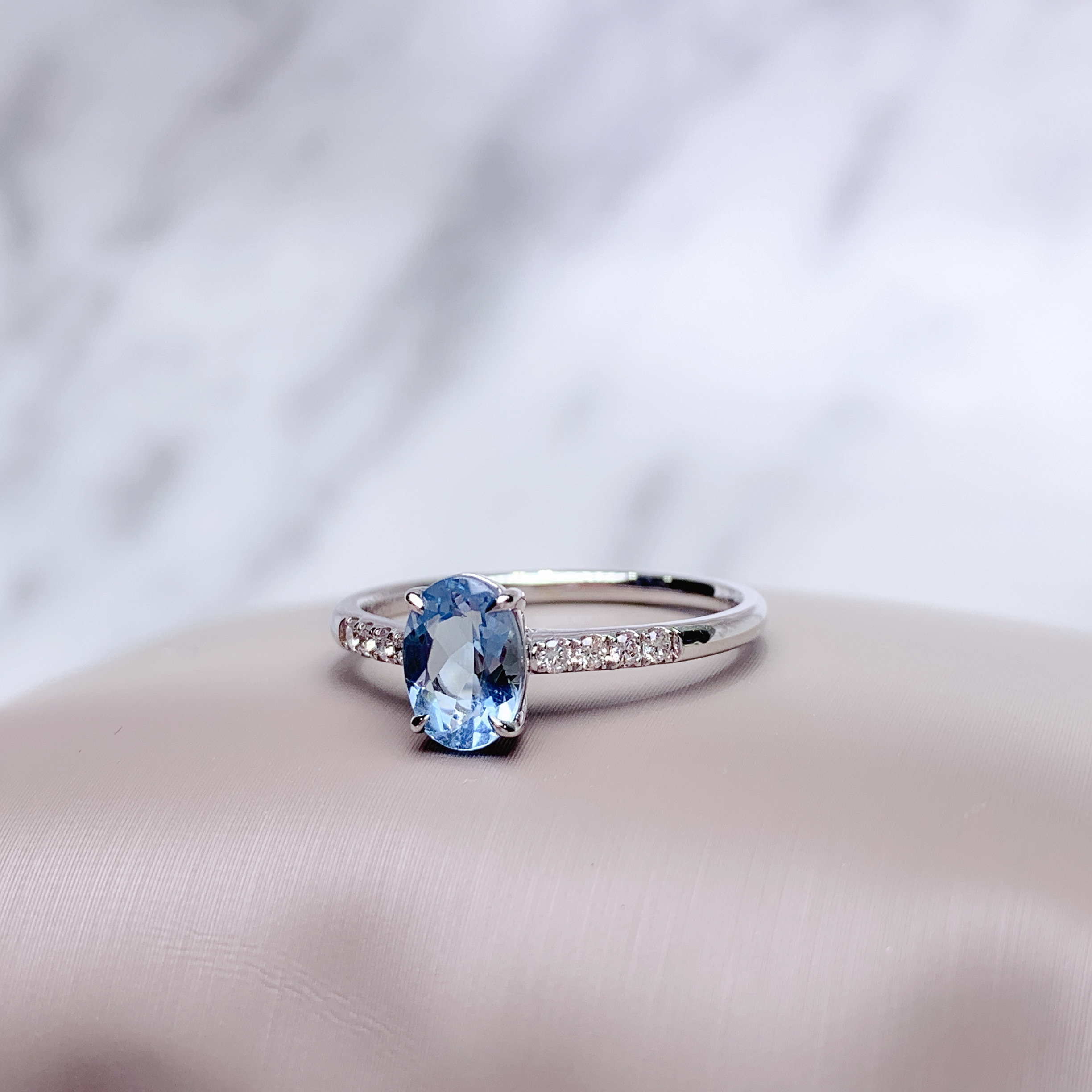 18K 金 0.6ct 海藍寶戒指