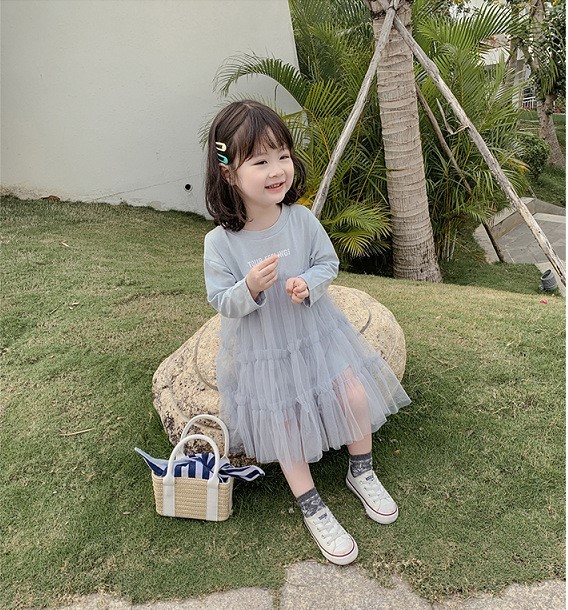 字母長版上衣拼接紗裙洋裝 淺藍 90-130cm