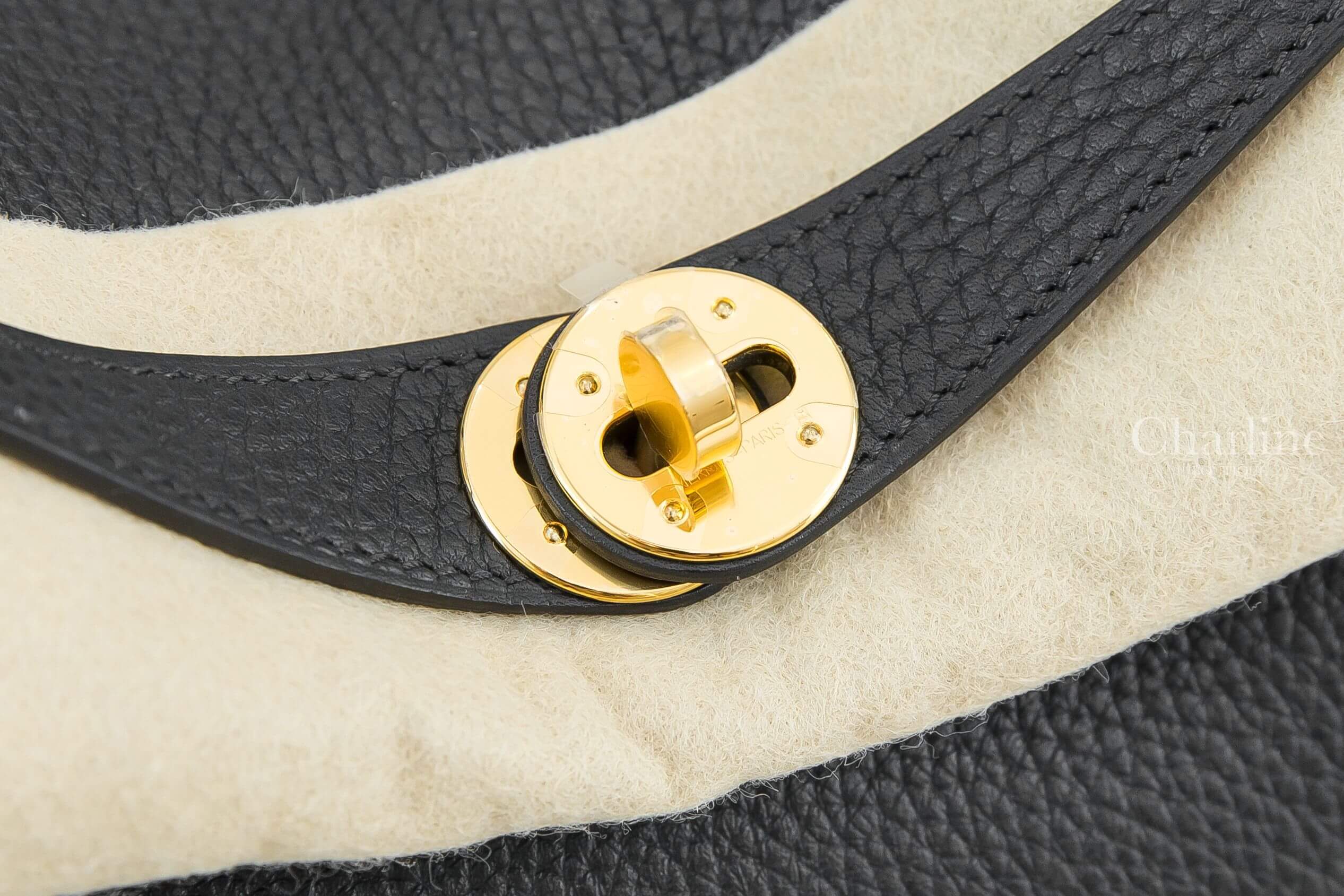 Hermès Lindy 26cm 89 Noir Taurillon Clemence 黑色金釦