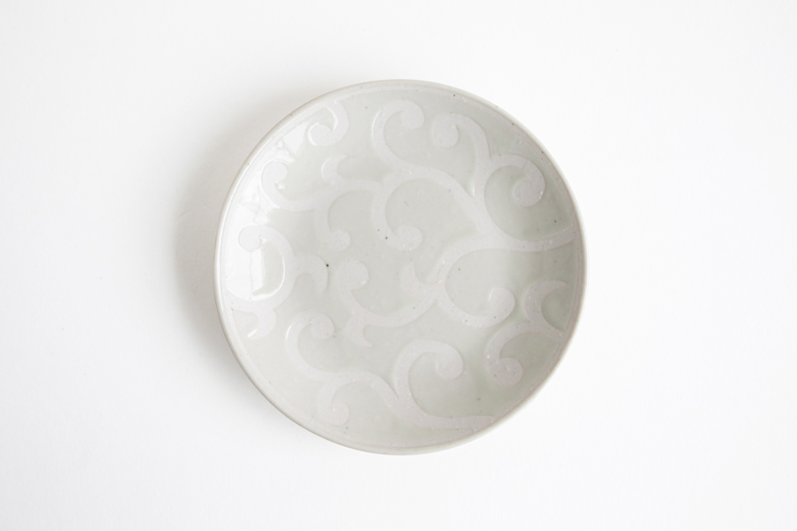 SSS-染付5寸皿 白(潑水)唐草紋