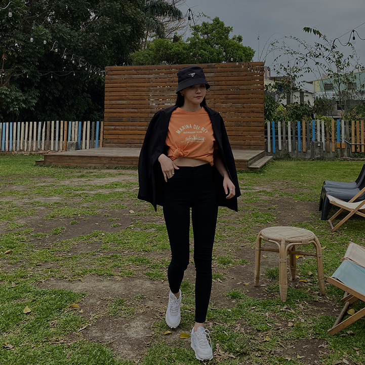 M801 超彈各尺碼女孩都可穿素黑褲