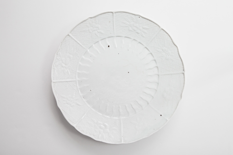 文祥窯-白磁型打草花7吋皿