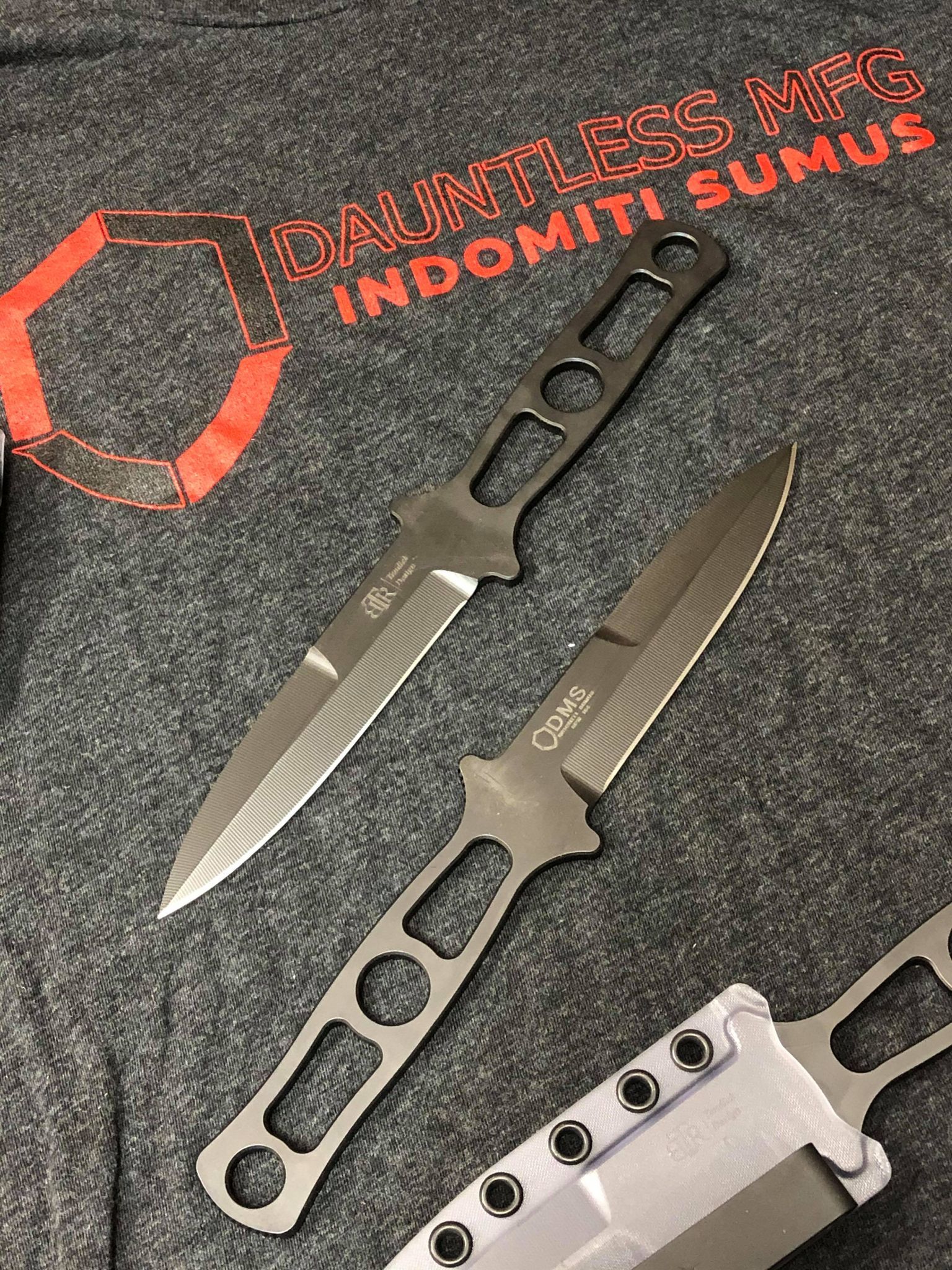 Dauntless Ben Tendick M3V2 collaboration 直刀