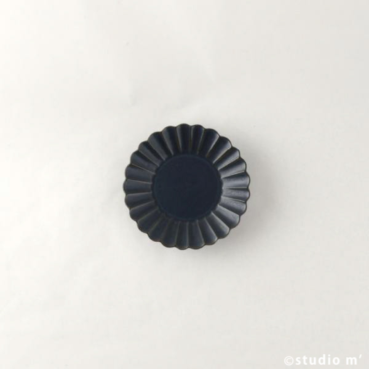 STUDIO M'-barbarie輪花刻紋小皿/靛藍