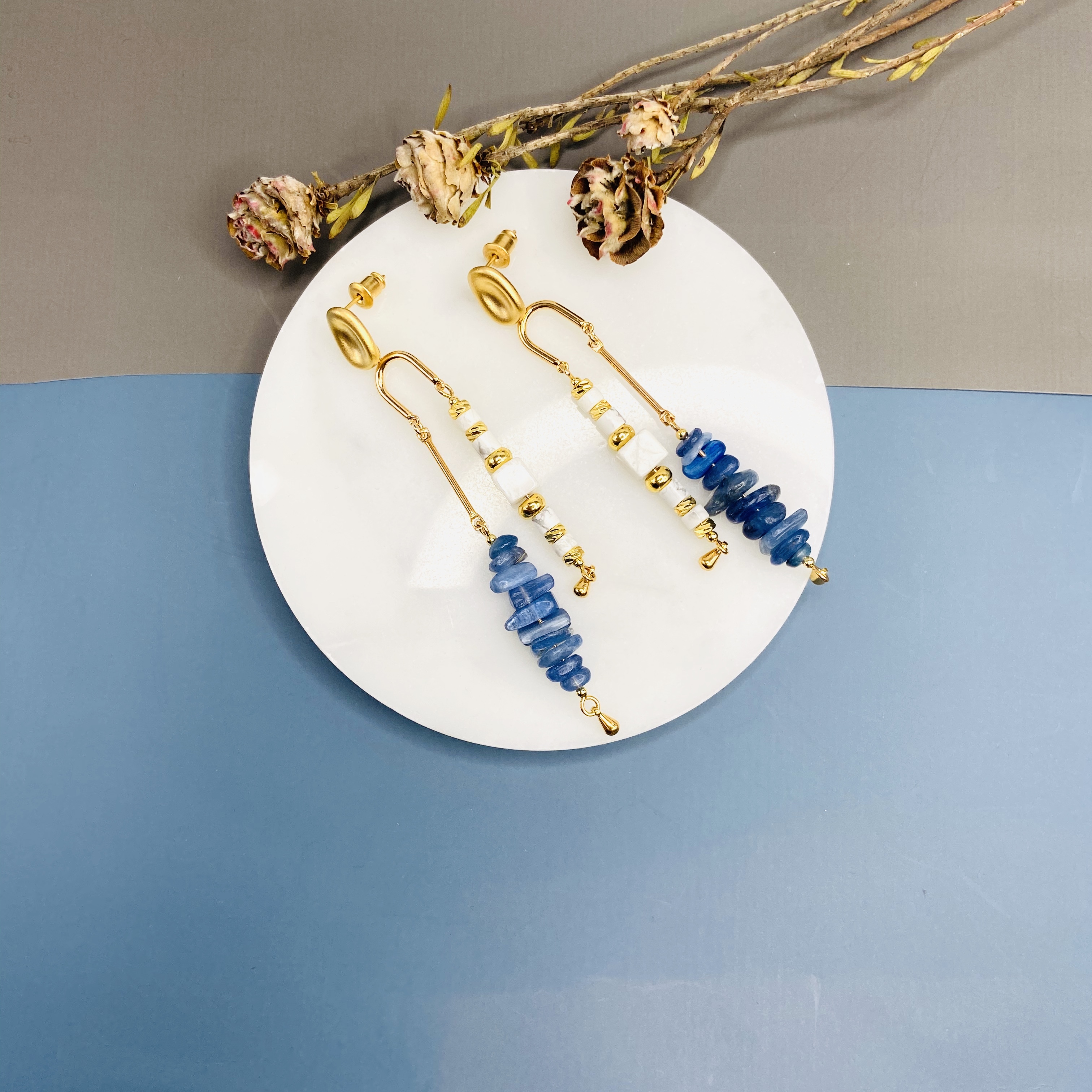 COLE COOL型格雙線不對稱藍色天然石耳環