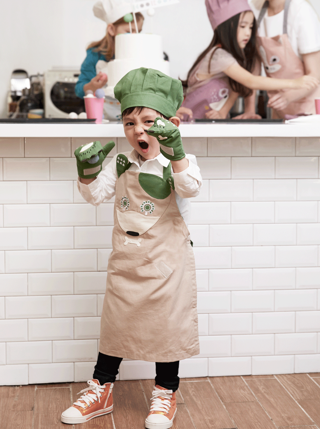 韓國KOOROOM 兒童圍裙-狗兒DoDo