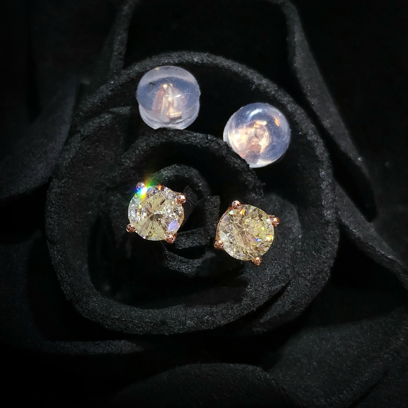 全新18K玫瑰金【主石57份彩黃鑽】4爪耳環