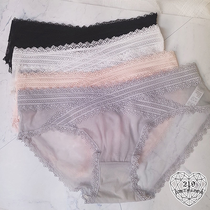 B-透膚蕾絲蜜桃包臀內褲