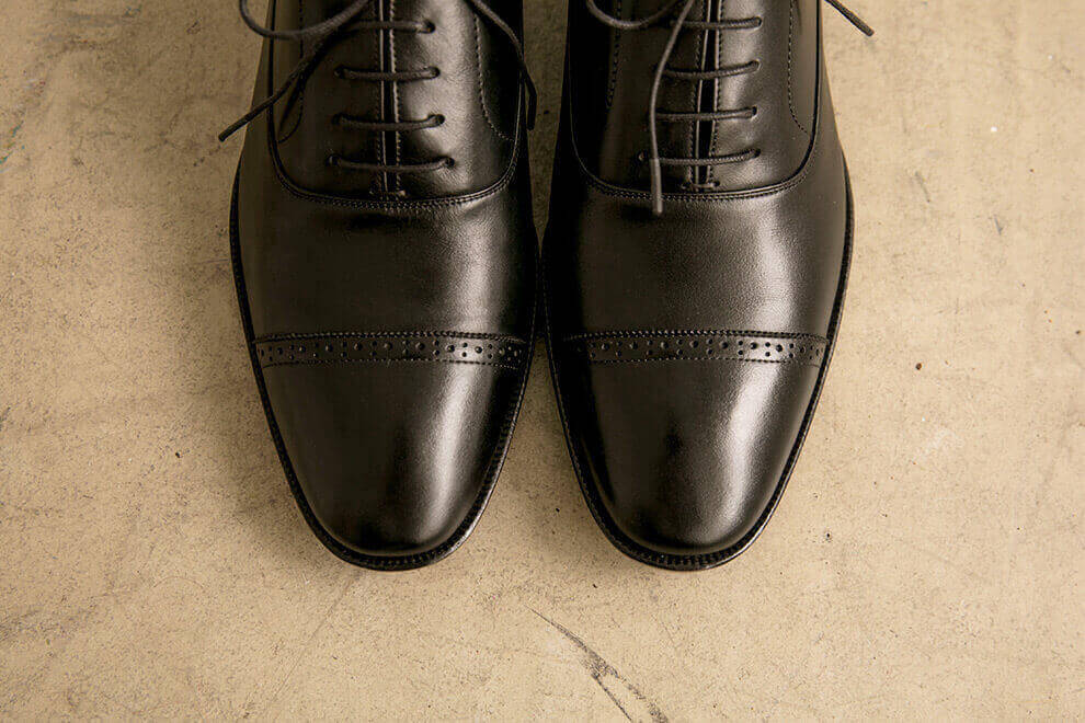 牛津鞋 林果良品 Quarter Brogue 1/4雕花橫飾牛津鞋經典黑色 皮革鞋面橫飾細節