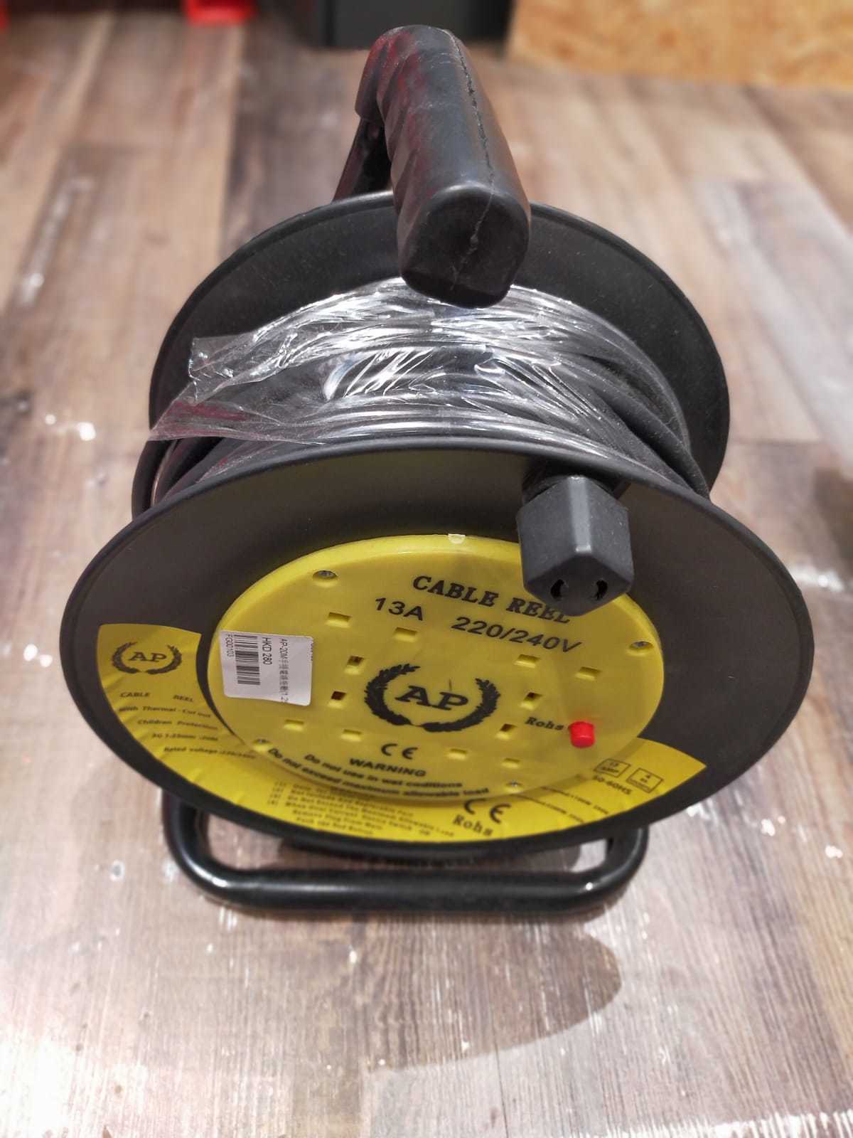 AP 手提電線 拖轆 (20m / 30m) 13A. 220-240V (1.25MM線)