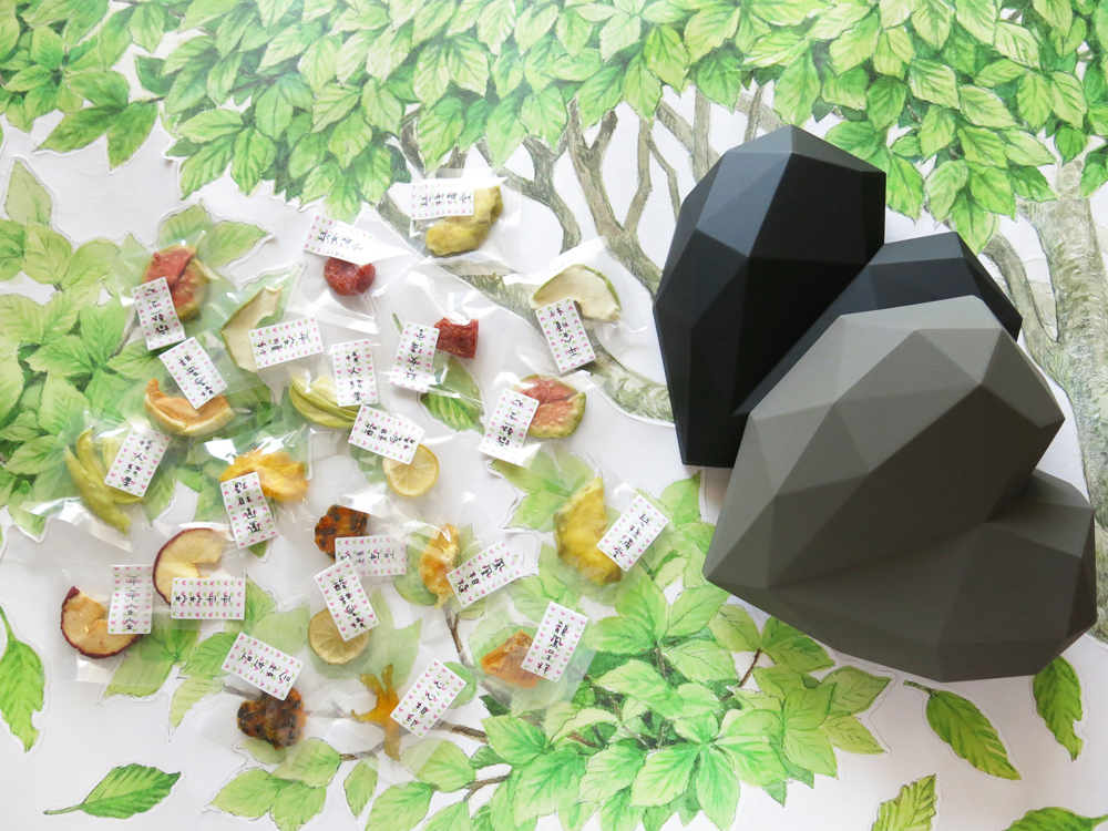 祝福之心婚禮灰黑雙色愛心禮盒(中)