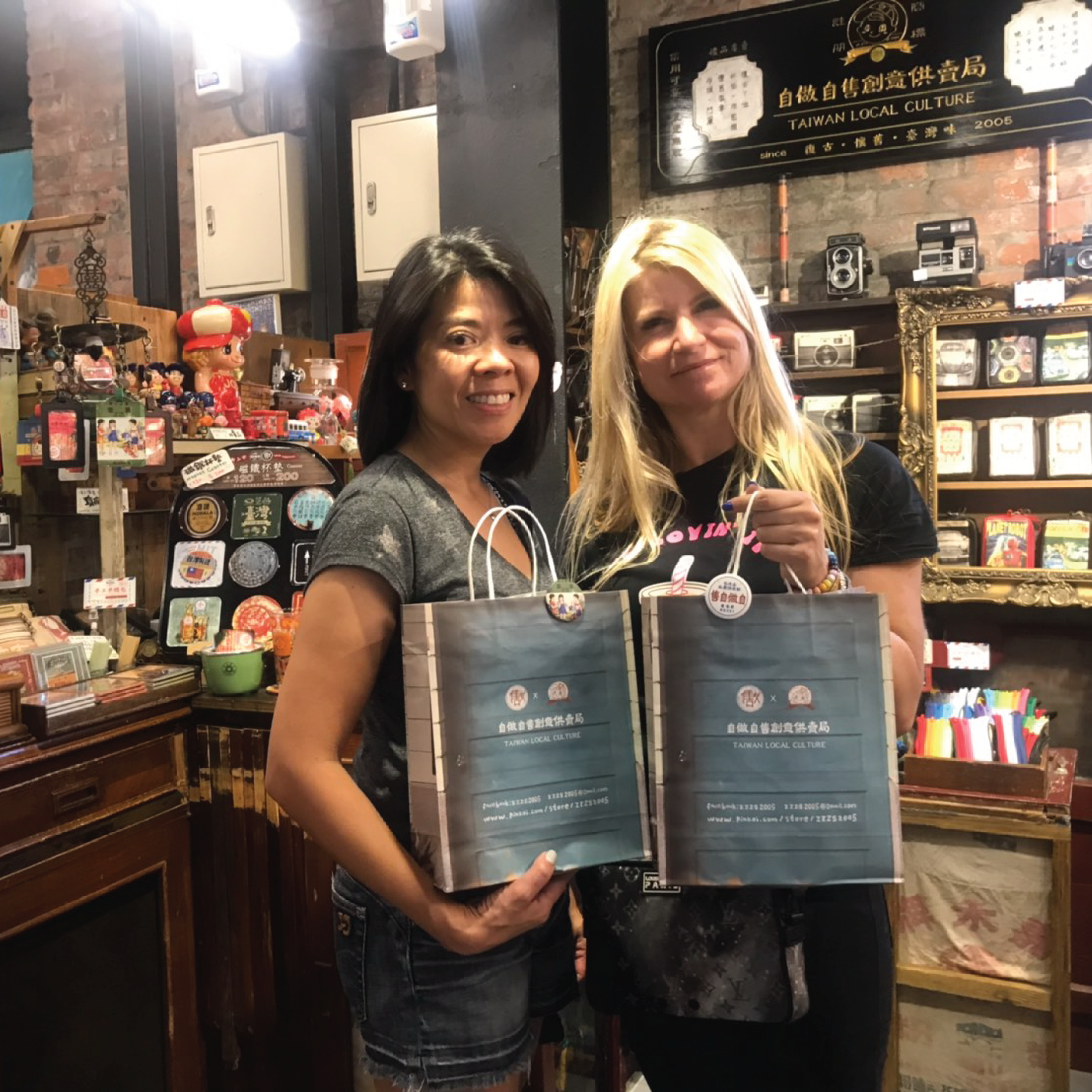 <img src="fun-with-fans.jpeg" alt="fun-with-fans">