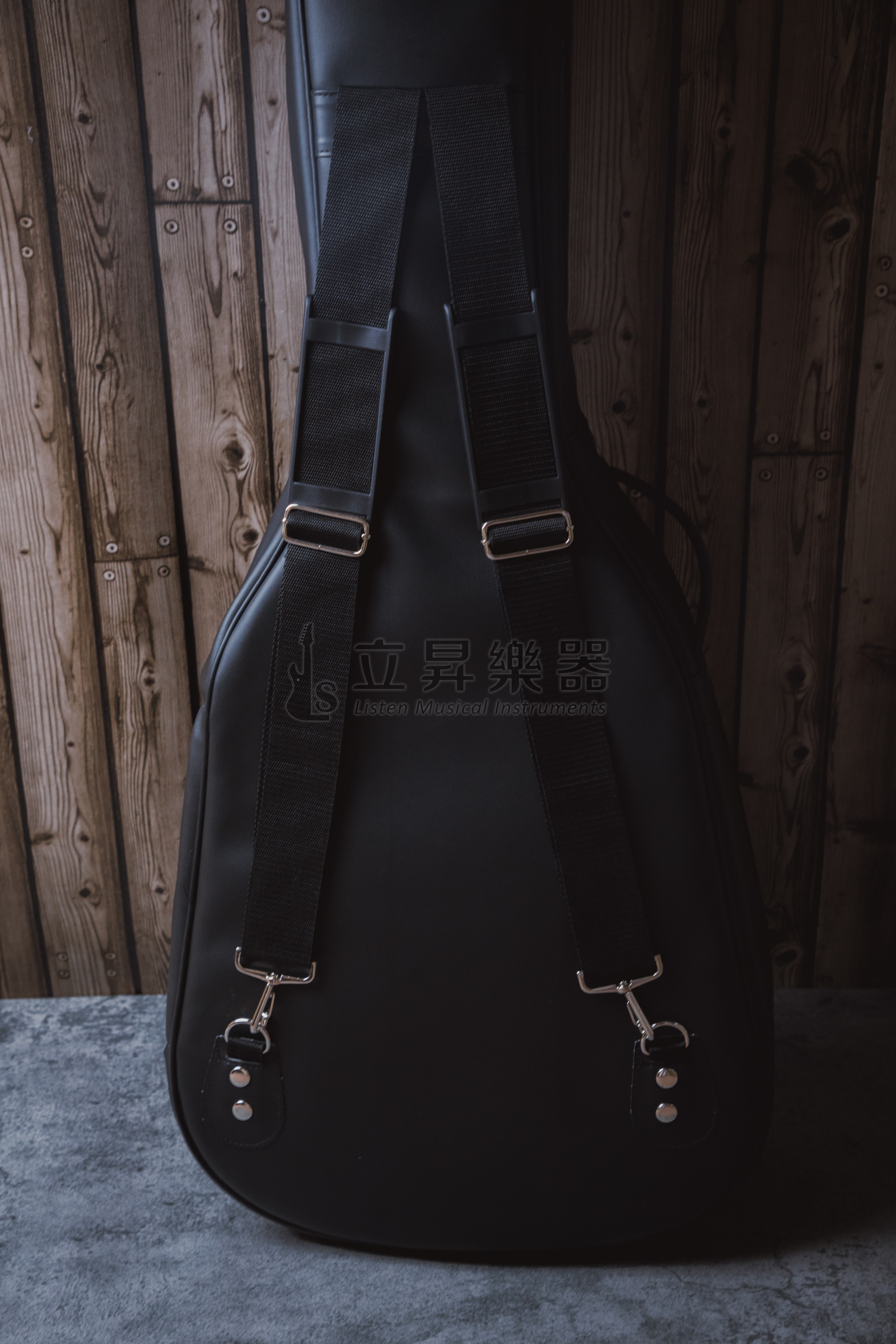 A90 A90 木吉他軟盒 木吉他袋 木吉他軟CASE 黑色 皮革材質【台灣製造】 第 5 張圖片｜三峽吉他 / Bass