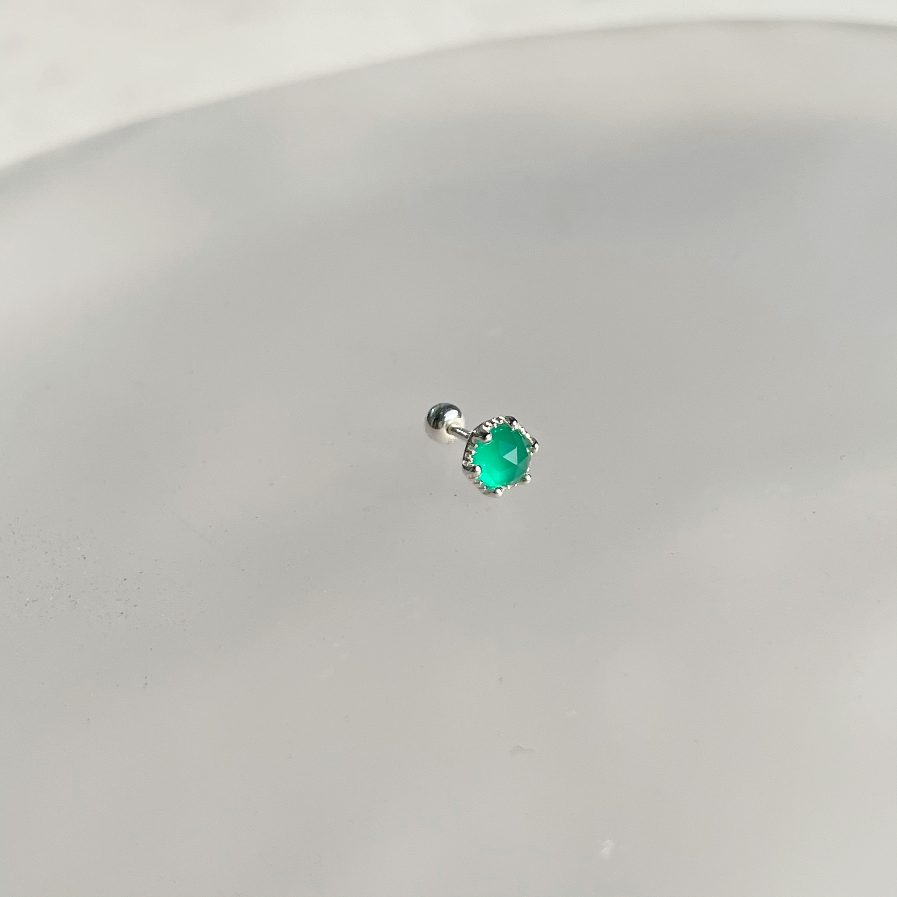 爪鑲小六角綠瑪瑙轉珠耳環