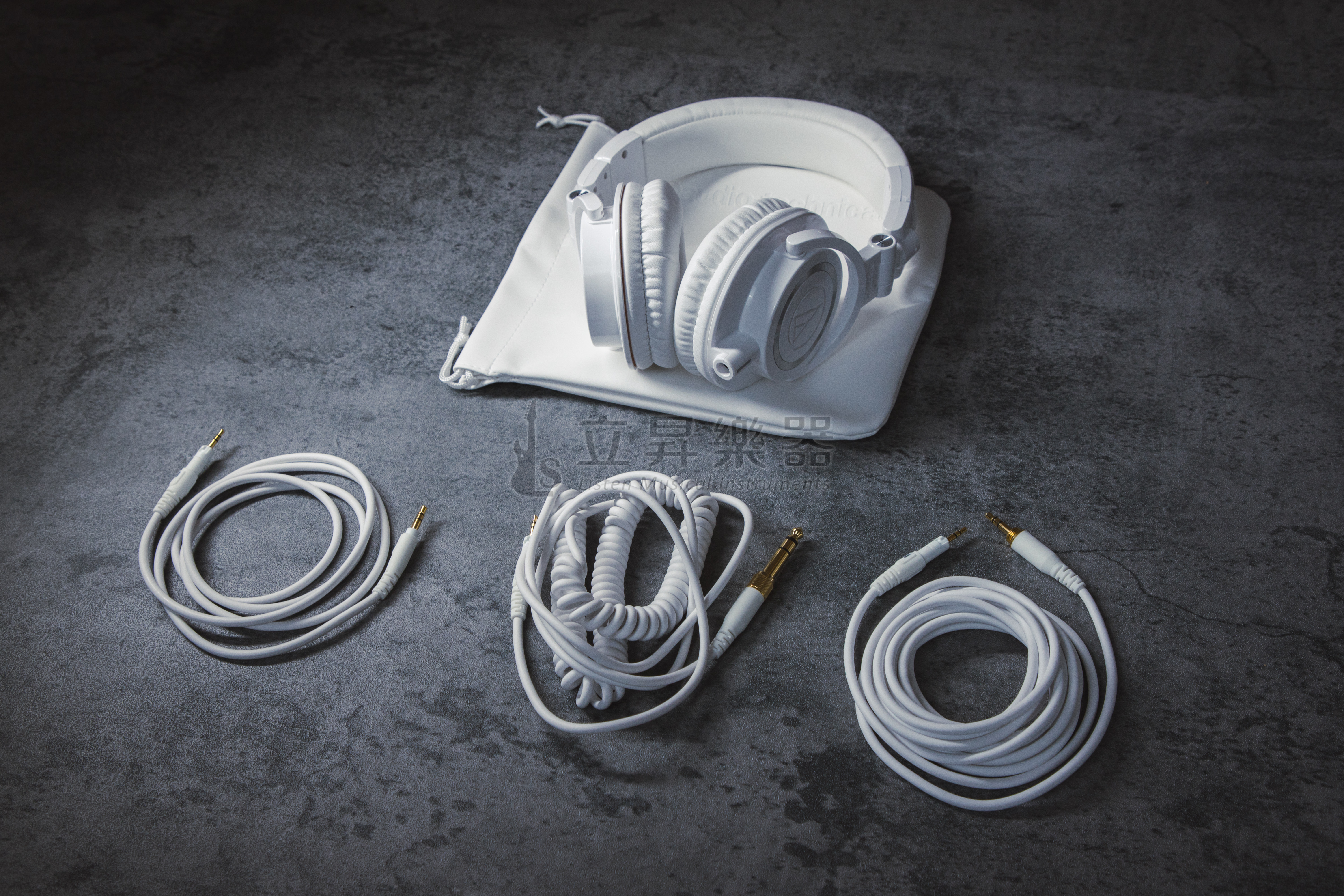 Audio-Technica 鐵三角 audio-technica ATH-M50x WH M50 專業監聽耳罩式耳機 (白色) 第 3 張圖片｜三峽錄音 / 音響