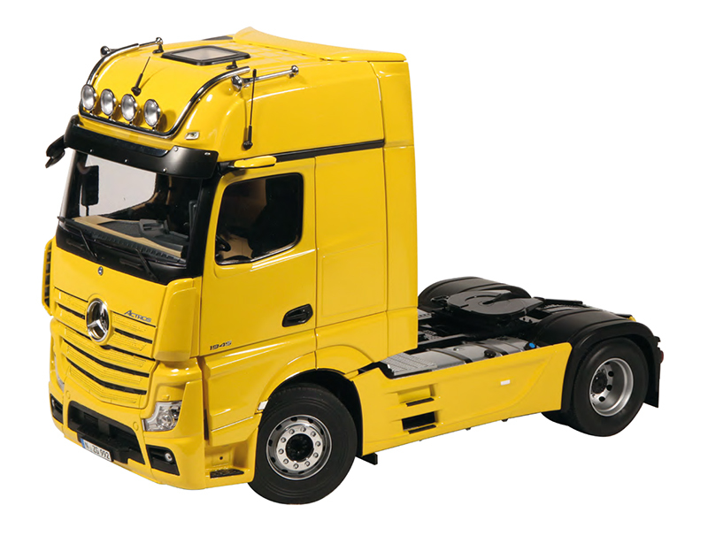 1/18 NZG Mercedes Benz Actros 4x2 MirrorCam in Broomyellow (992/62)