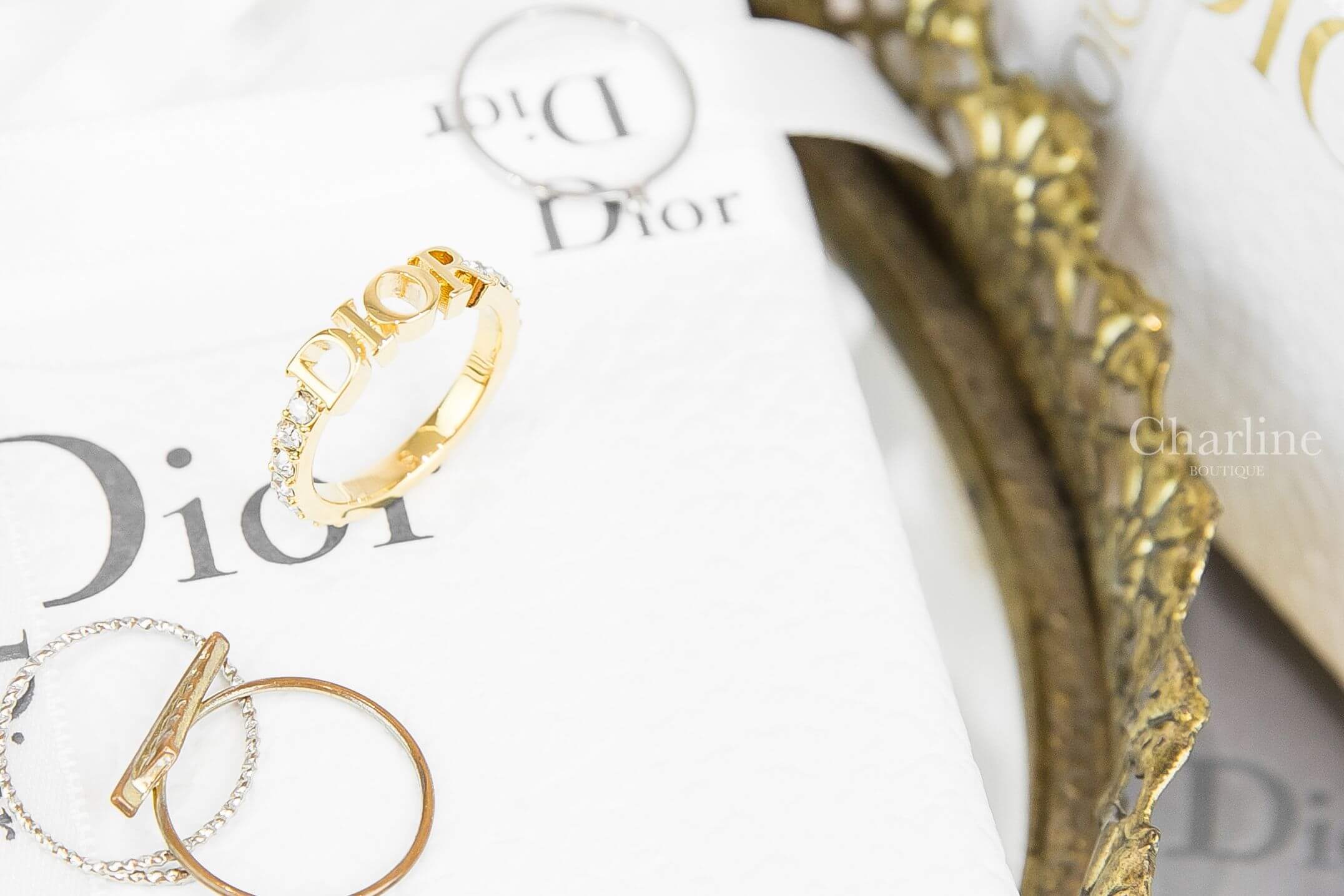 Dior Dio(r)evolution Ring 金色Dior水鑽戒指-Charline Boutique 精品代購
